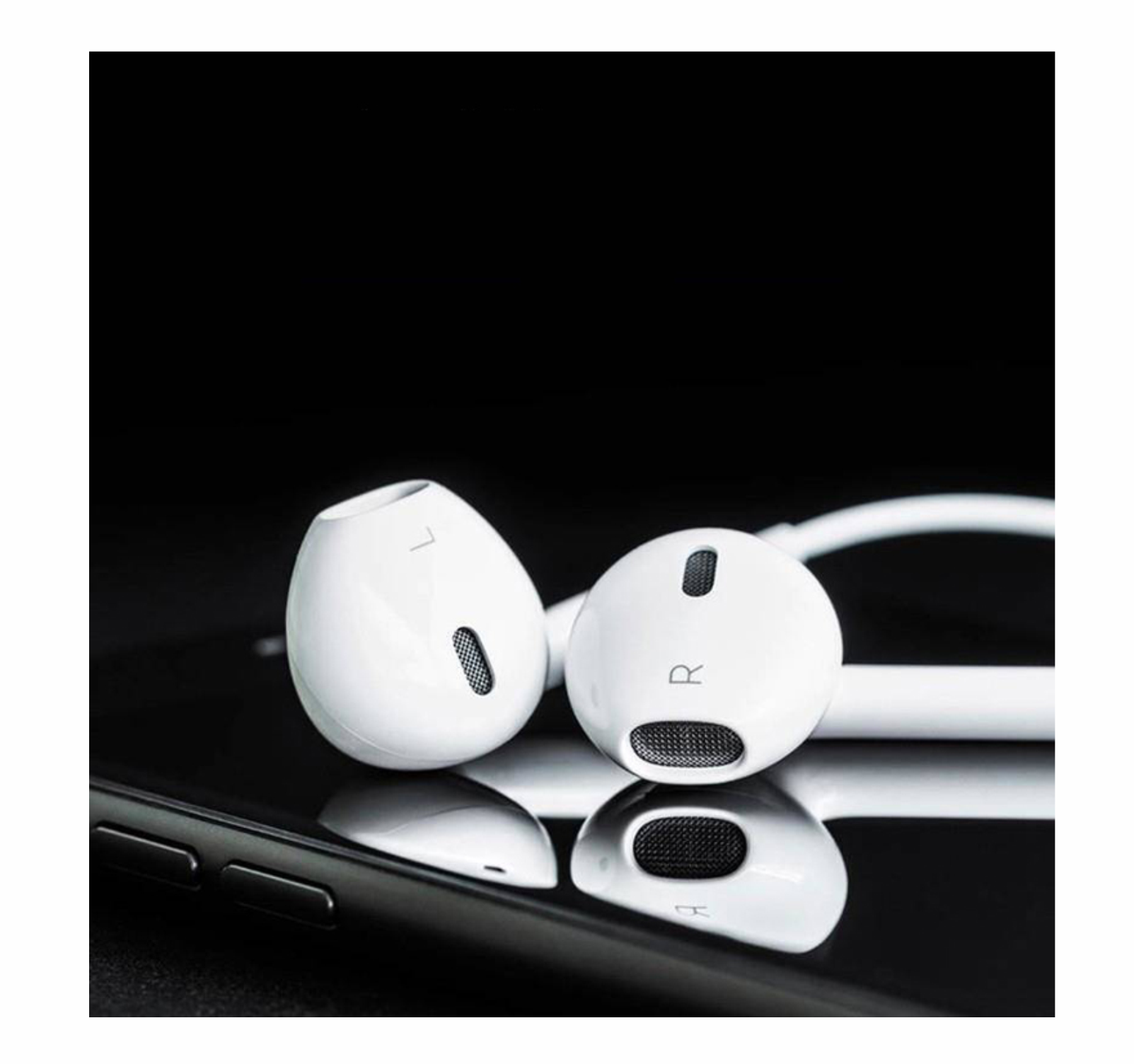 Audífonos alámbricos manos libres 3.5mm control de volumen calidad de audio material resistente diseño ergonómico 031