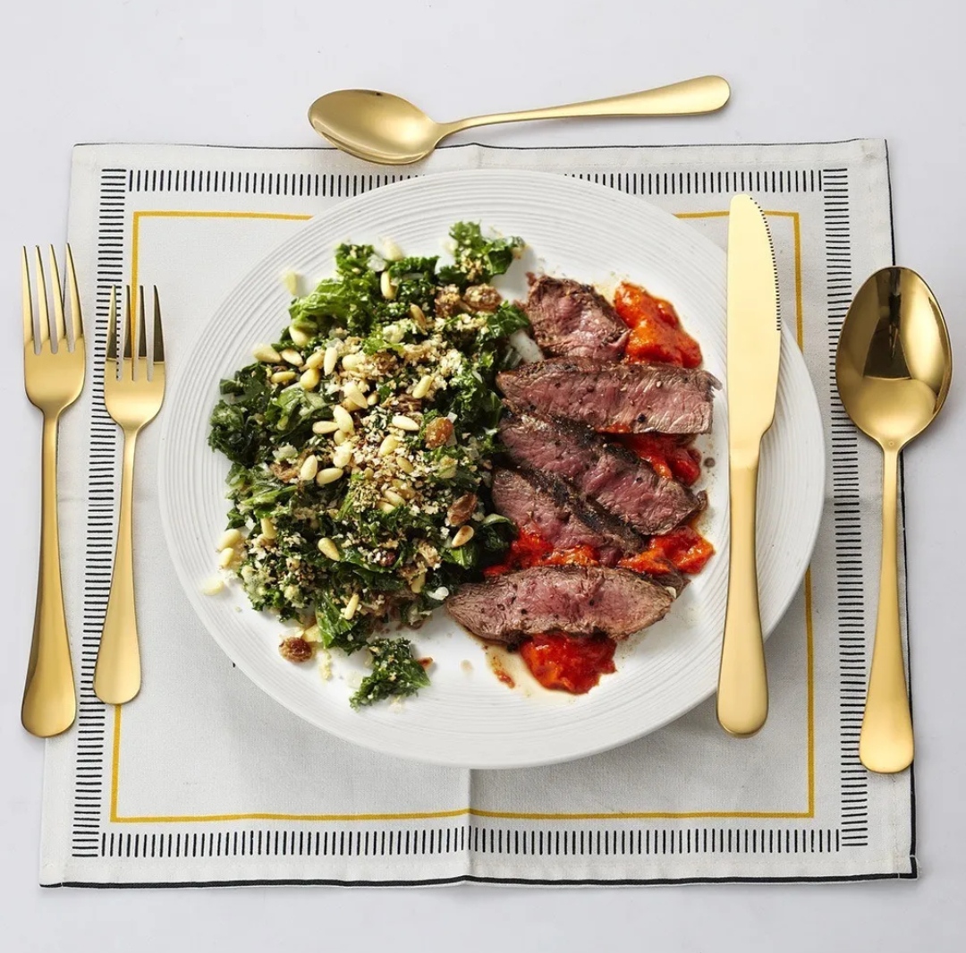 Juego De Cubiertos De Acero Inoxidable 40 Piezas dorado.