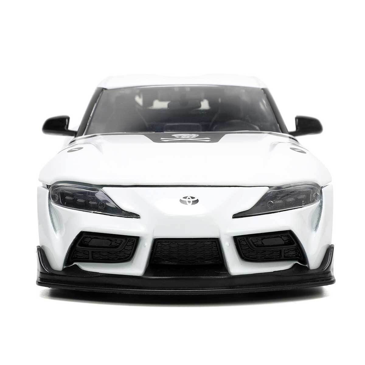 2020 Toyota Supra con Figura Roy Focker Robotech ANIMATION Hollywood Rides Jada Toys Escala 1:24 