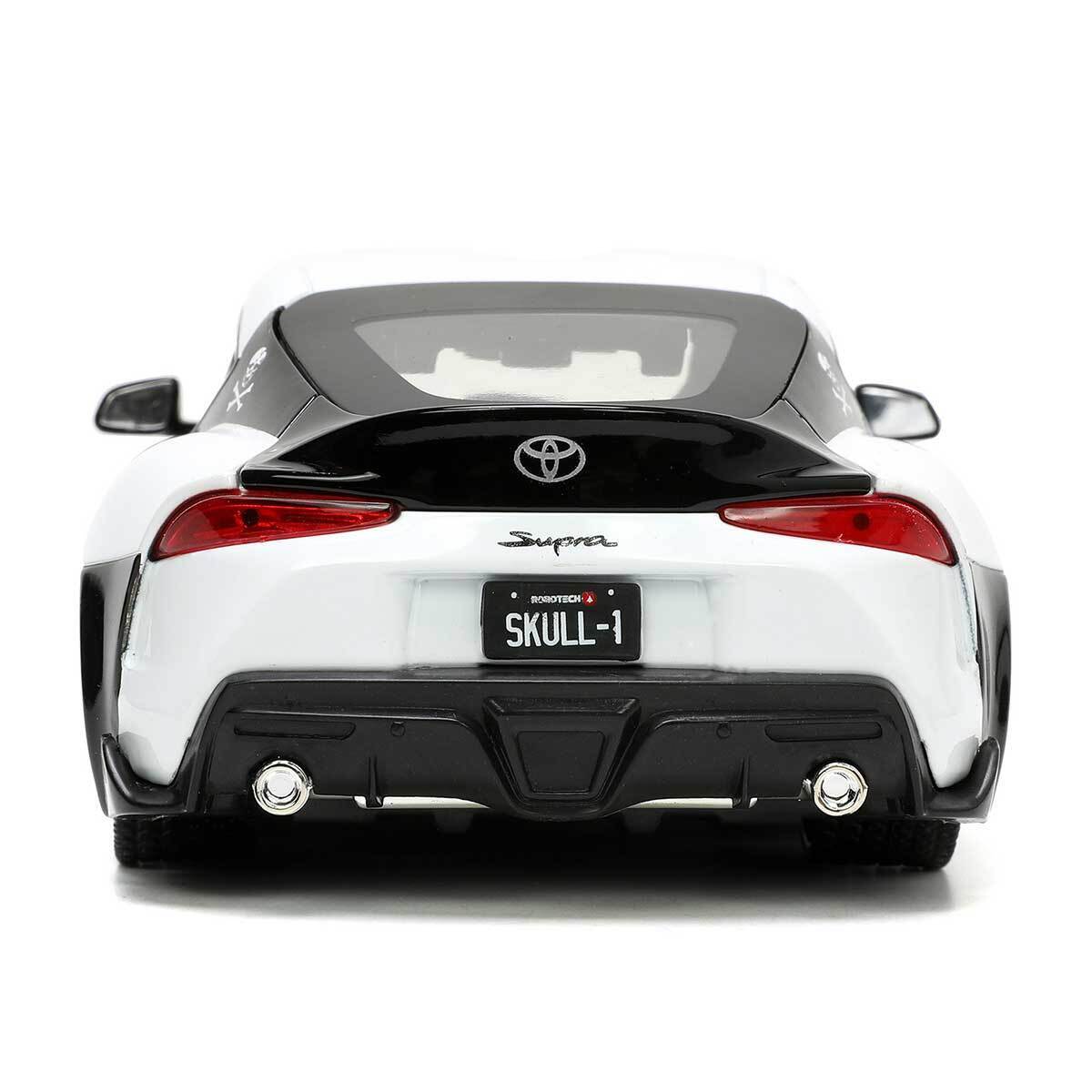 2020 Toyota Supra con Figura Roy Focker Robotech ANIMATION Hollywood Rides Jada Toys Escala 1:24 