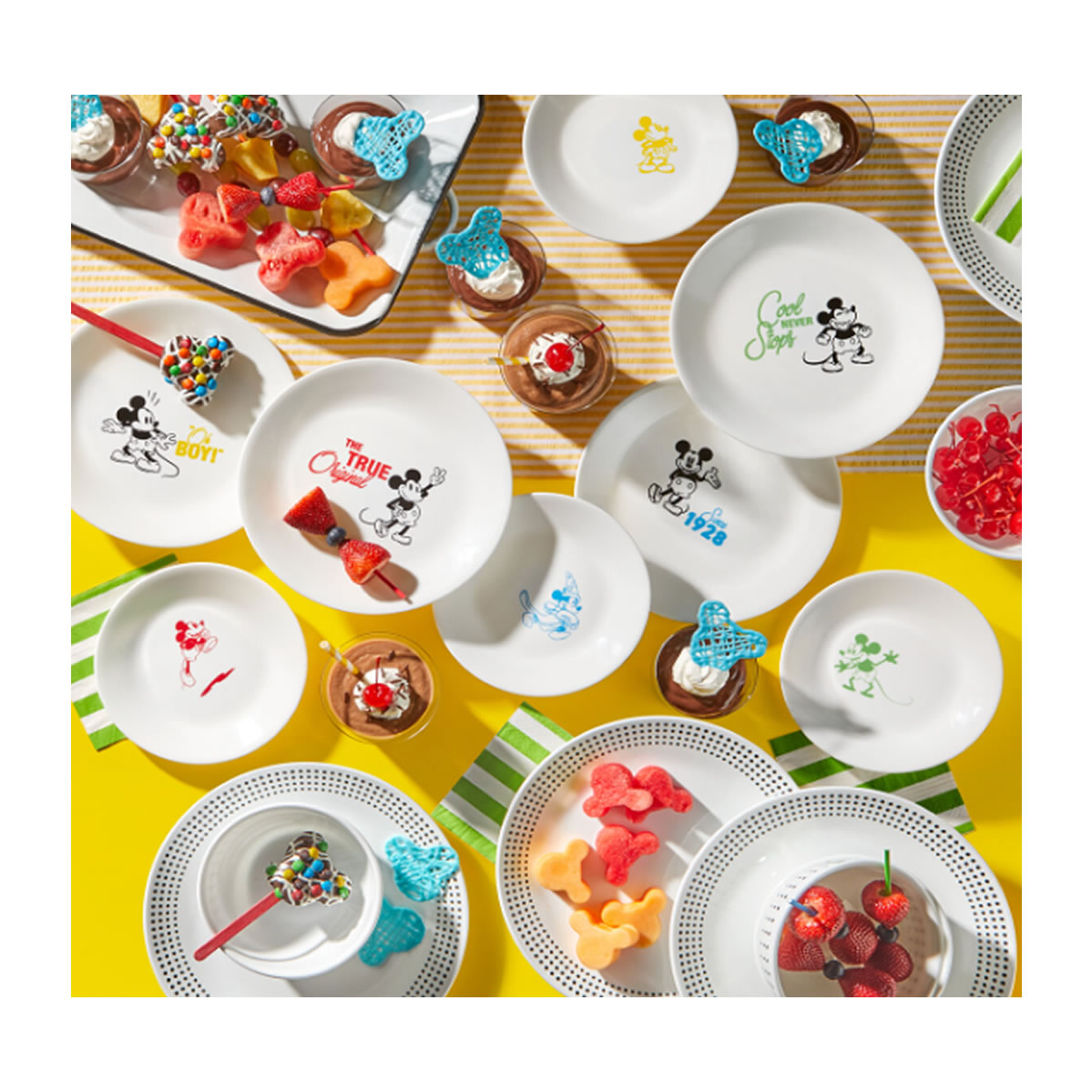 Juego de vajilla Corelle Mickey Mouse, 16 piezas