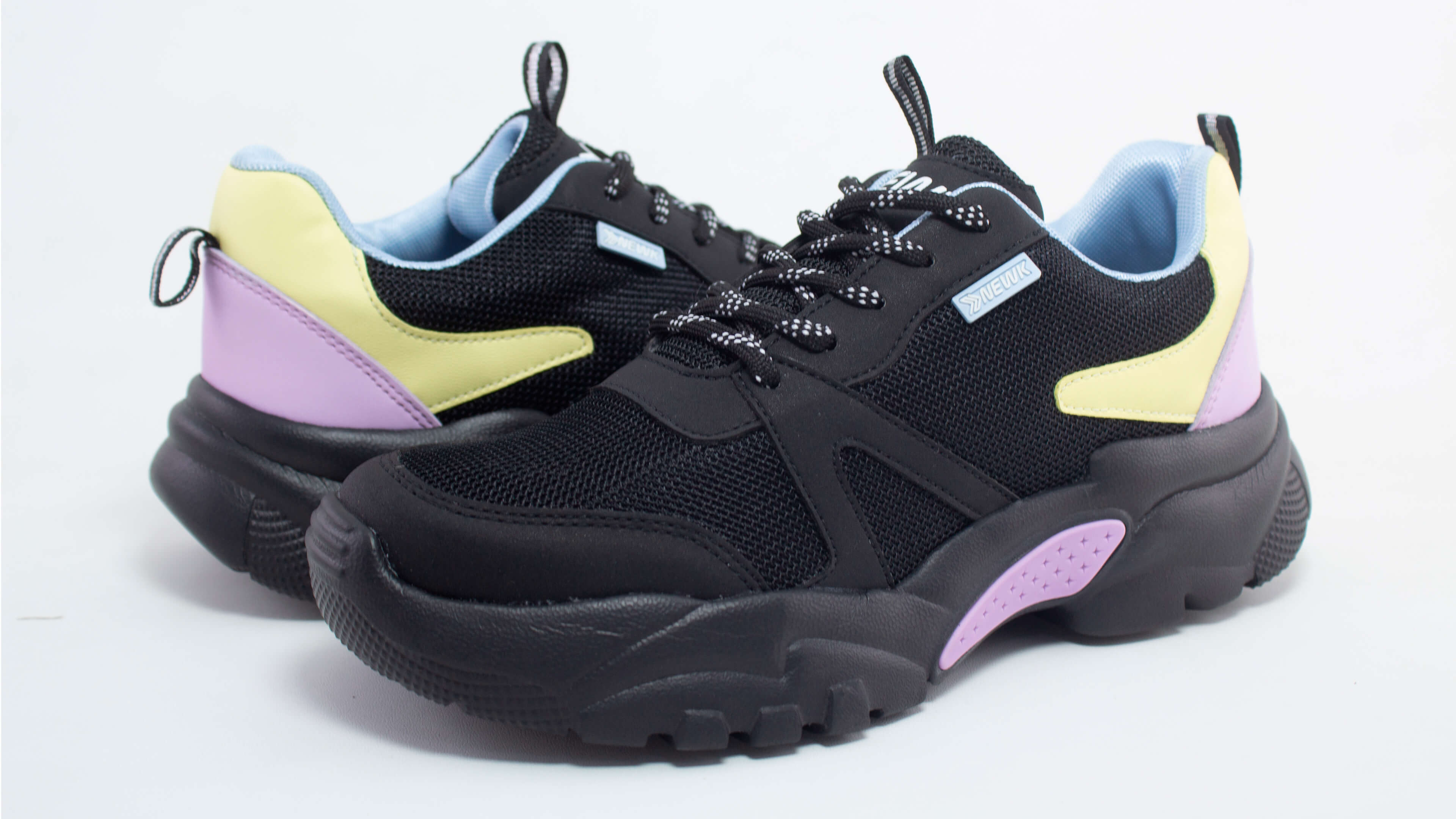 Tenis Newk Forty Para Mujer Línea Litia Color Negro Lila
