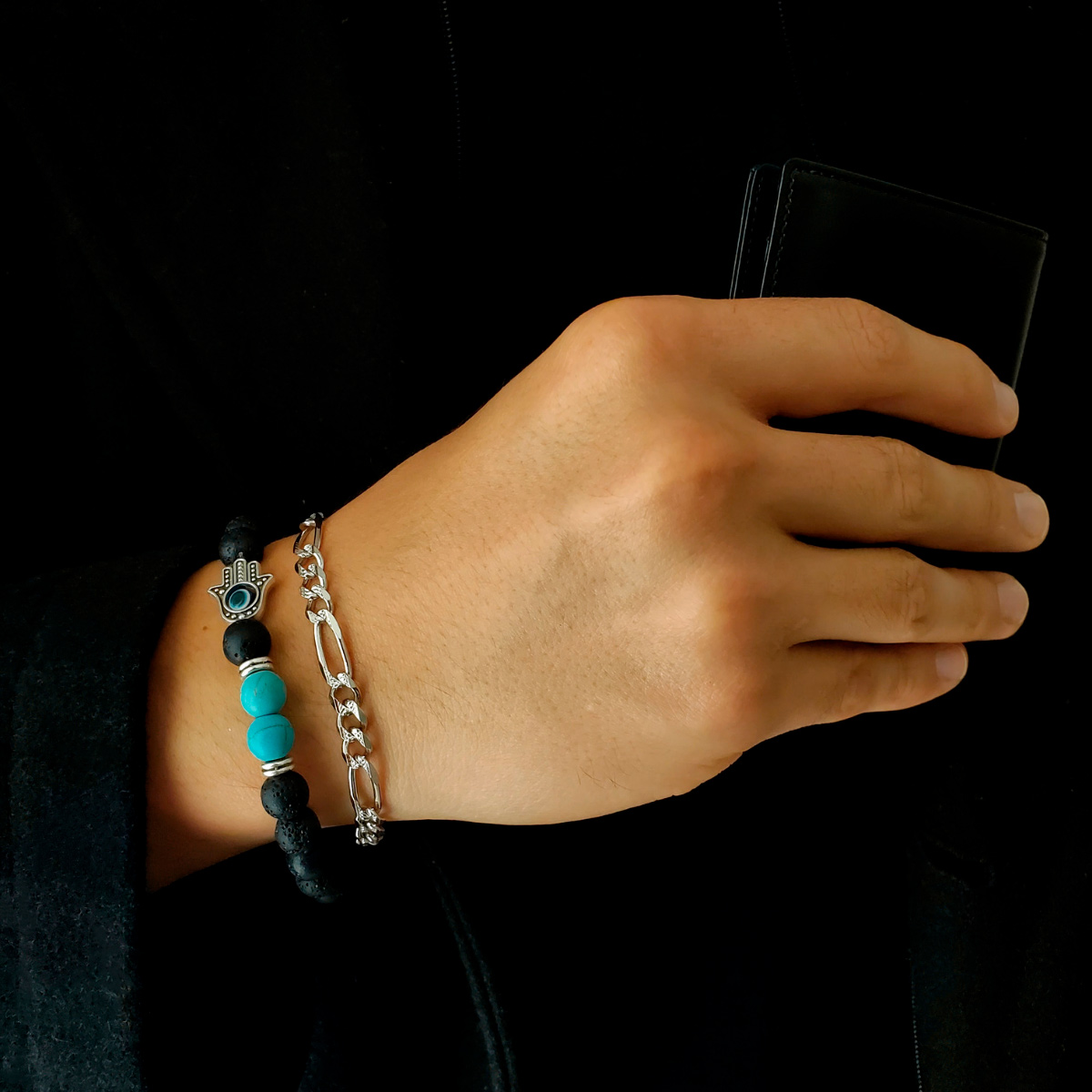 Pulsera de hombre ojo turco y mano de Fátima con piedra volcánica y piedra turquesa