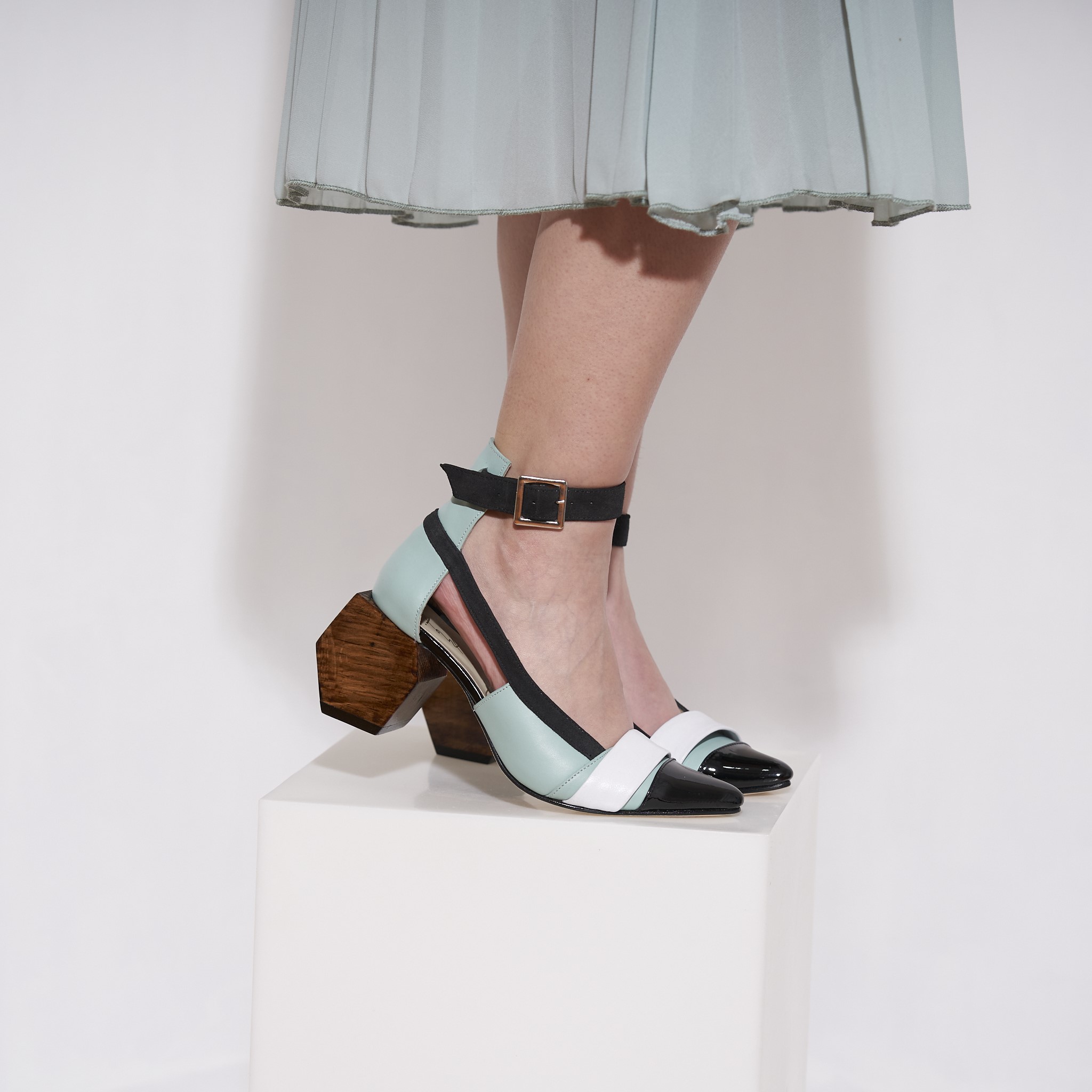 Zapatos Mujer Tacon Madera Jey Velez Piel Angelica