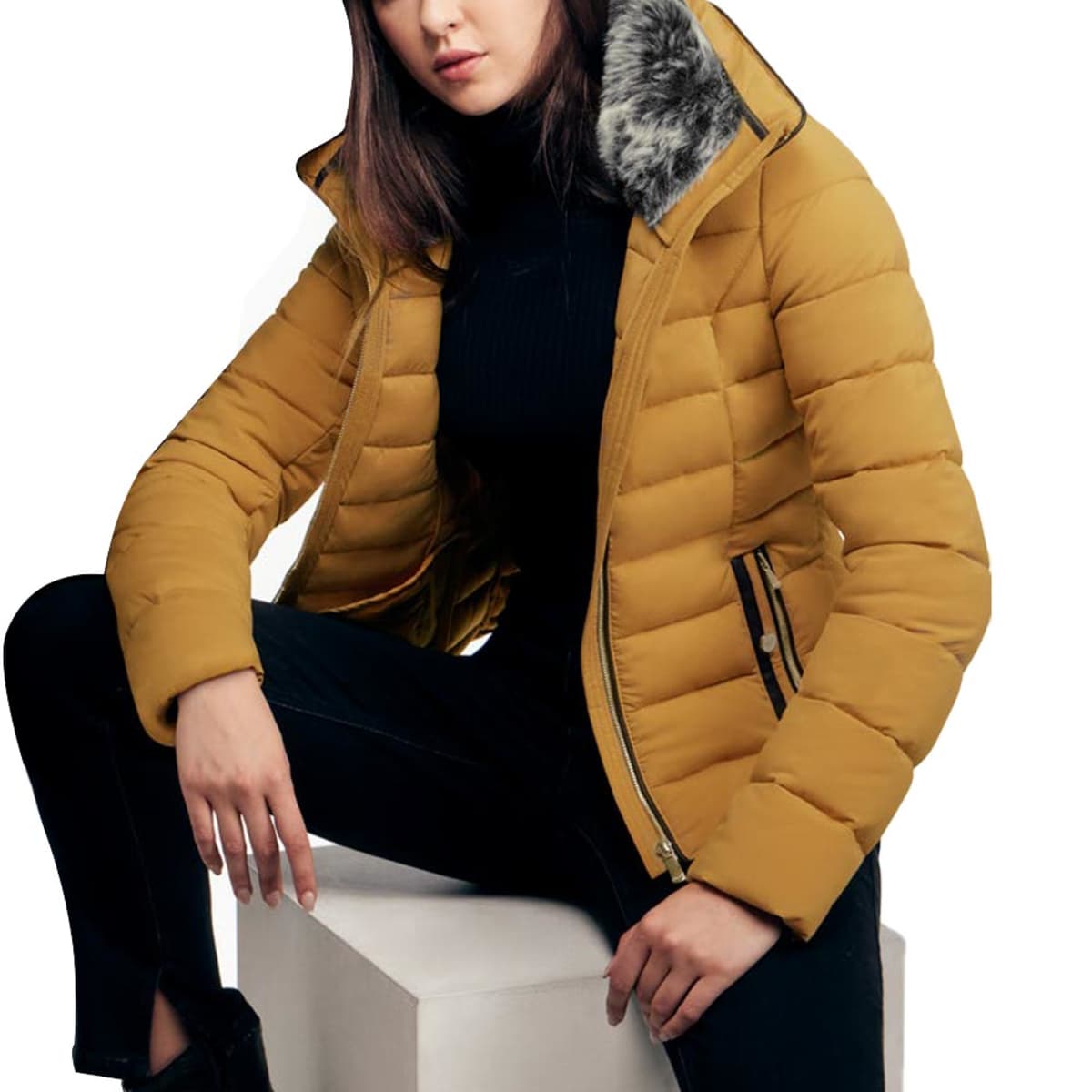 Chamarra Casual Repelente Al Agua Holly Land color Amarillo Mostaza para Mujer 1037746