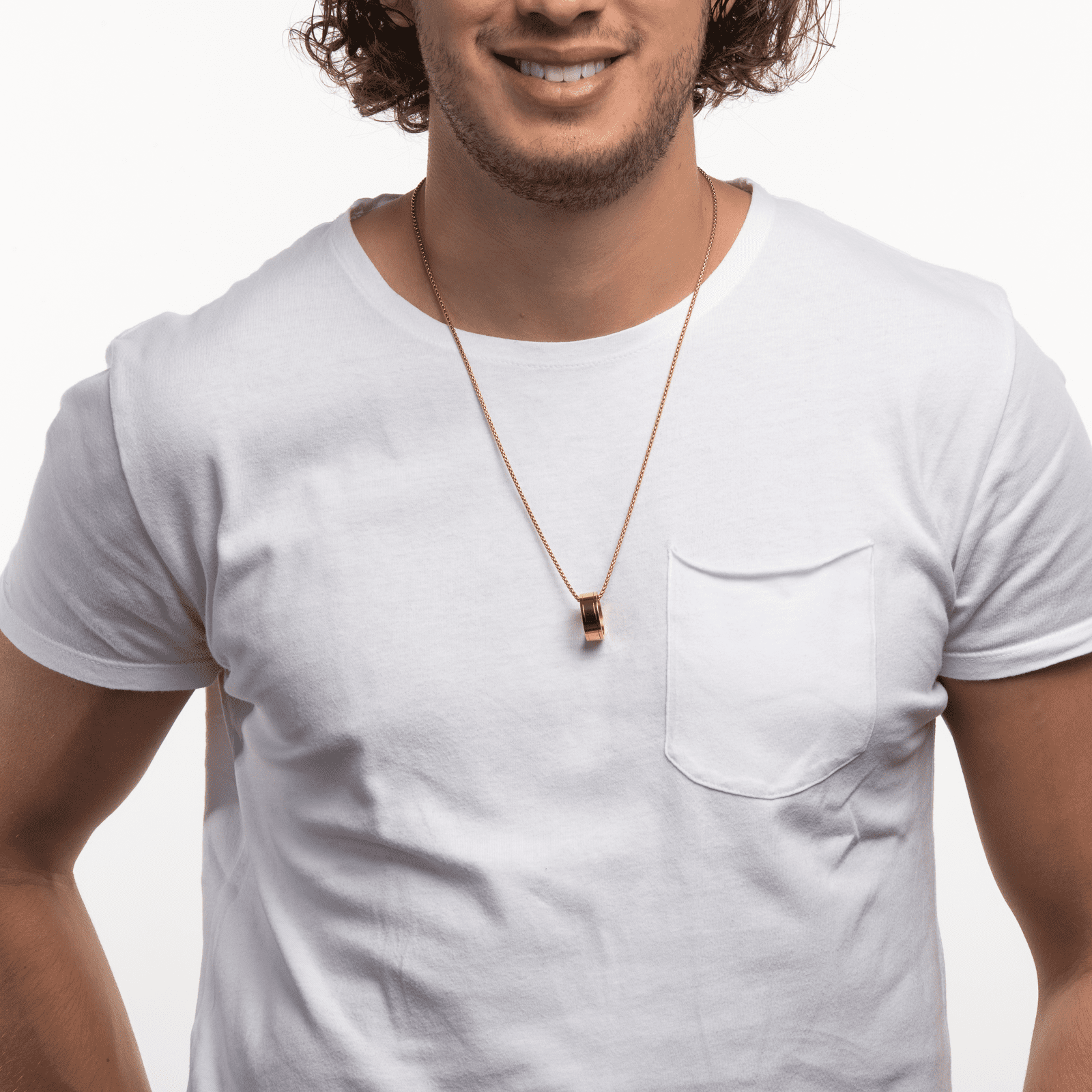 LUCKMAN Collar Hombre con Anillo , Cadena con Dije, Acero Inoxidable con Baño de Oro 18k - Modelo Henry