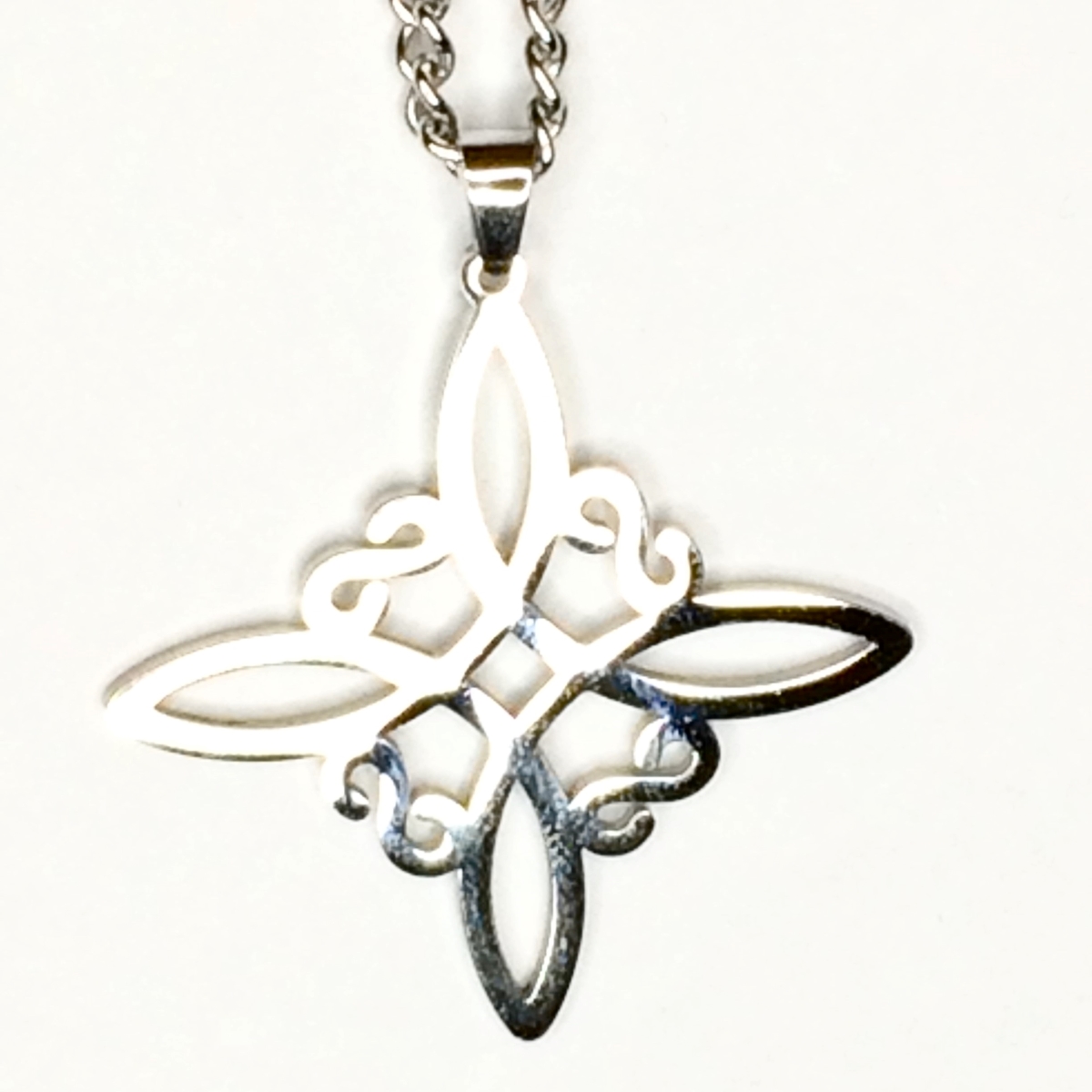 + de 3 Modelos de Dije y Collar Nudo de Bruja Wicca Amuleto Protector