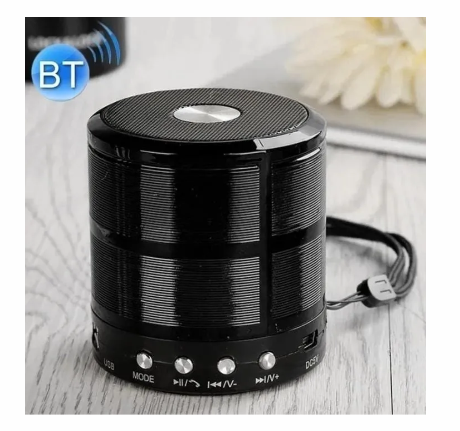 Mini bocina bluetooth portatil Luz Led Radio FM USB SD Aux 3.5 mm bateria recargable 018