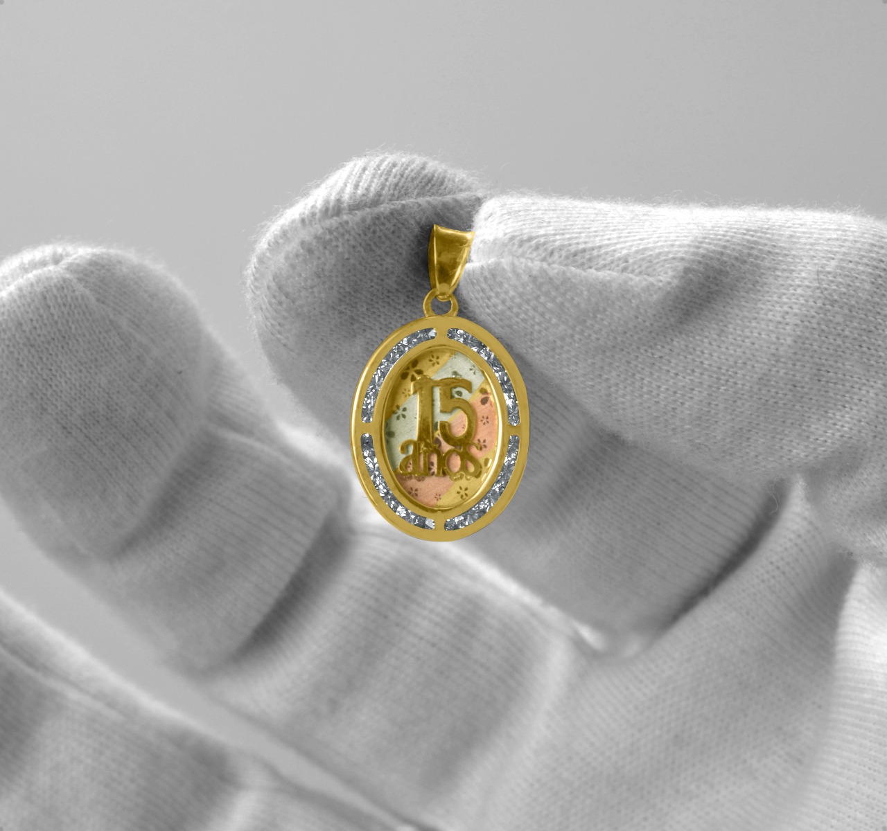 Fino Dije 15 Años Flores Oval Oro 10k | Amor + Cadena 