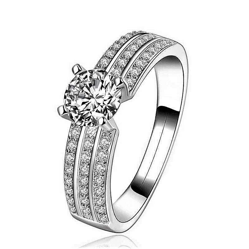 Set Destellos con Anillo Ajustable, Aretes, Dije y Cadena ADELSTEN en Chapa de Rodio y SWAROVSKI ELEMENTS INCLUYE DE REGALO ARETES DIAMOND Y CAJA PARA REGALO