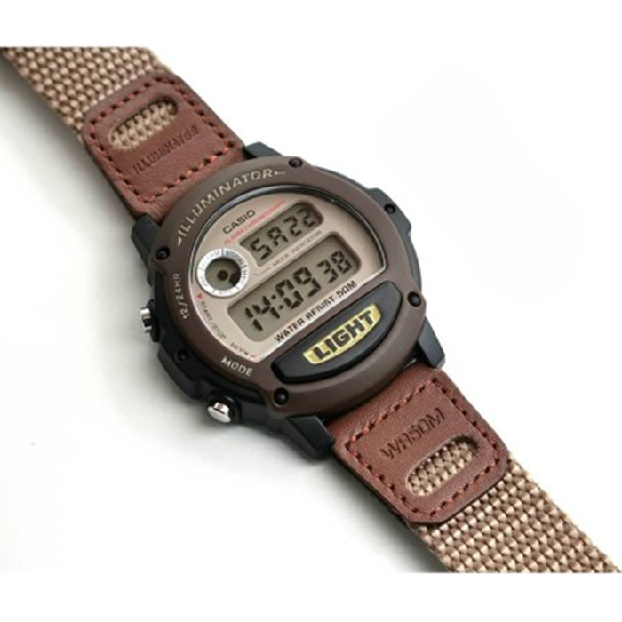 Reloj Casio Sport W89 con Correa de Cuero y Tela. Cronometro, Alarma, Resistente al Agua.