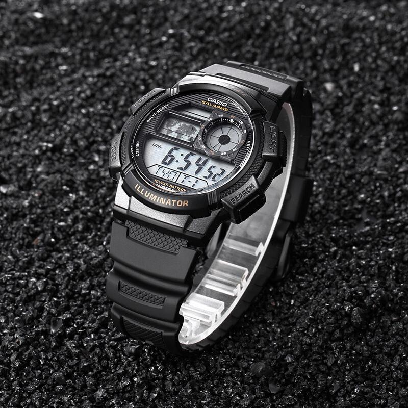Reloj Casio World Sport 5 Alarmas Luz Sumergible Ae-1000w