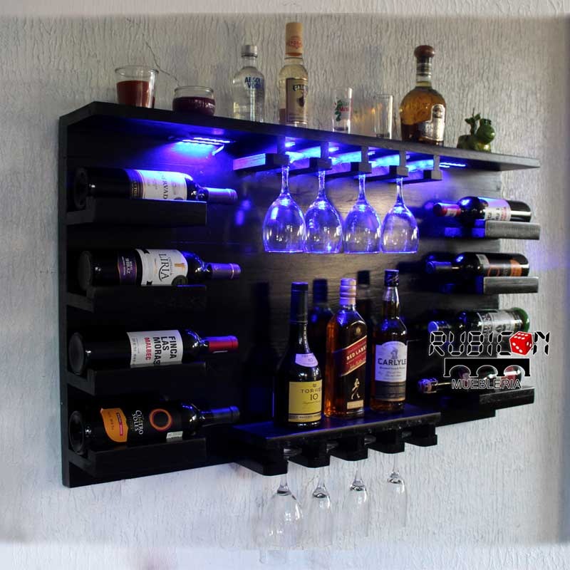 Cava 100% en madera sólida de pino, especialmente diseñada para lucir en tu espacio con un toque de elegancia, estilo y diseño único.