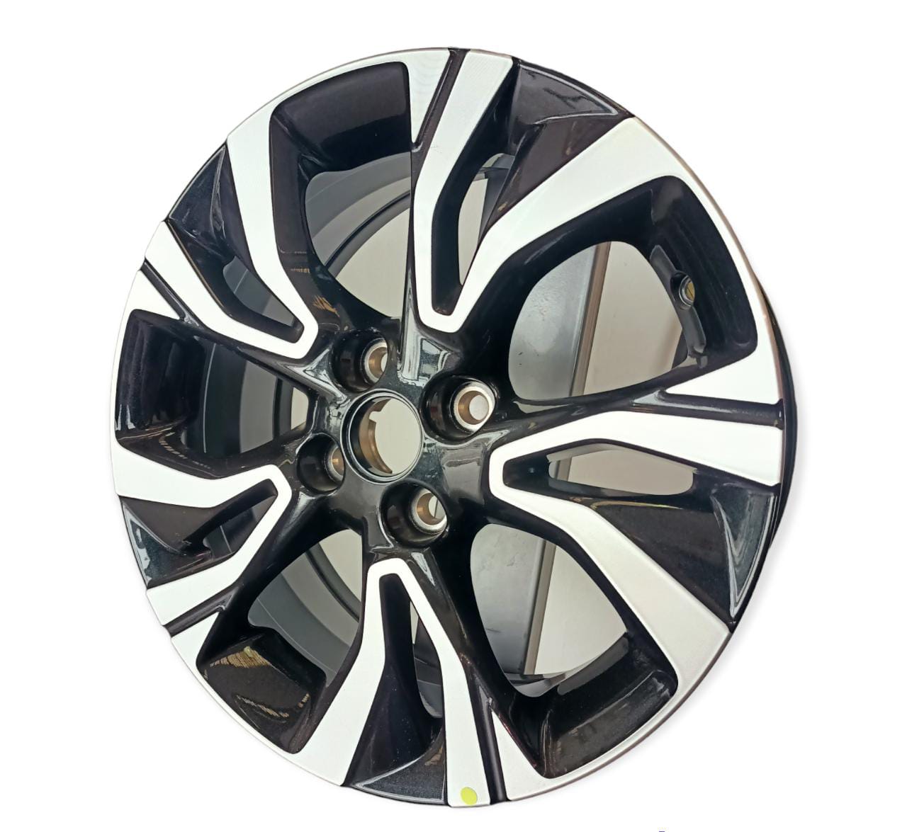 Rines de aluminio del 16" Negro con detalles cromados para Onix Original GM  (4 Pzs)
