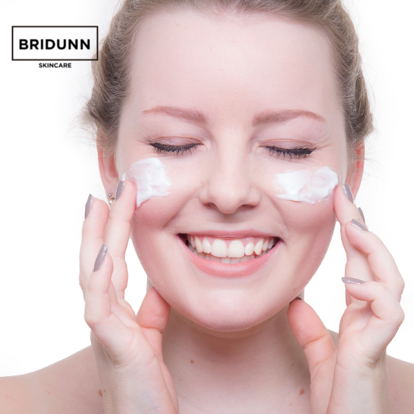 Kit Antiedad Crema Facial Antiarrugas Efecto Tensor y Suero Facial Antioxidante Natural BRIDUNN Skincare .