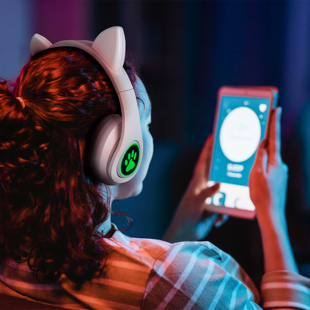 Audífonos Blancos Bluetooth V5.0 Orejas De Gato Sonido Estéreo Con Luz RGB Diseño Kawaii Ajuste De Cabeza Fácil Guardado