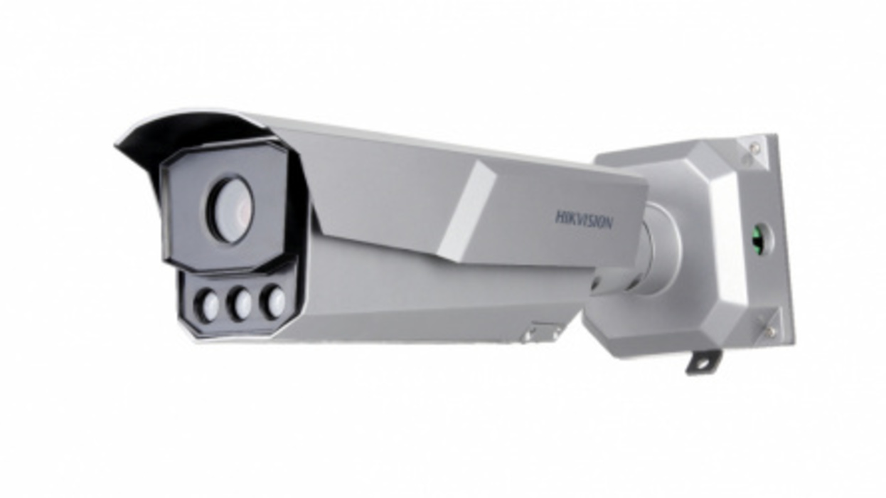 Cámara IP HIKVISION IDS TCM403 BI 0832  4MP Bala Lente 8 a 32 