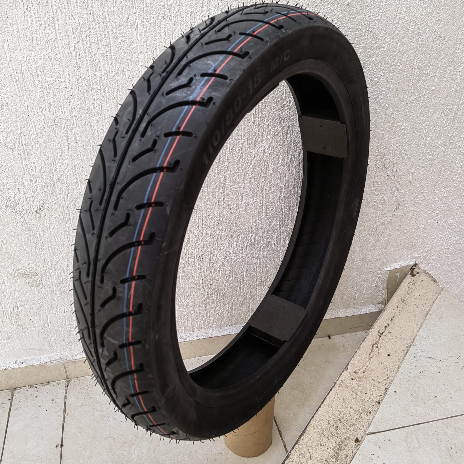 Llanta 110/80-18 Tl 58p Motoking Mod. Th415