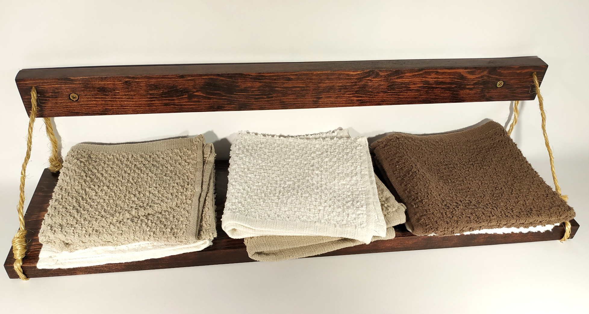 Brico Repisa Flotante de Madera Natural Solida de Pino y Cuerda de Henequen, Color Rojo Caoba