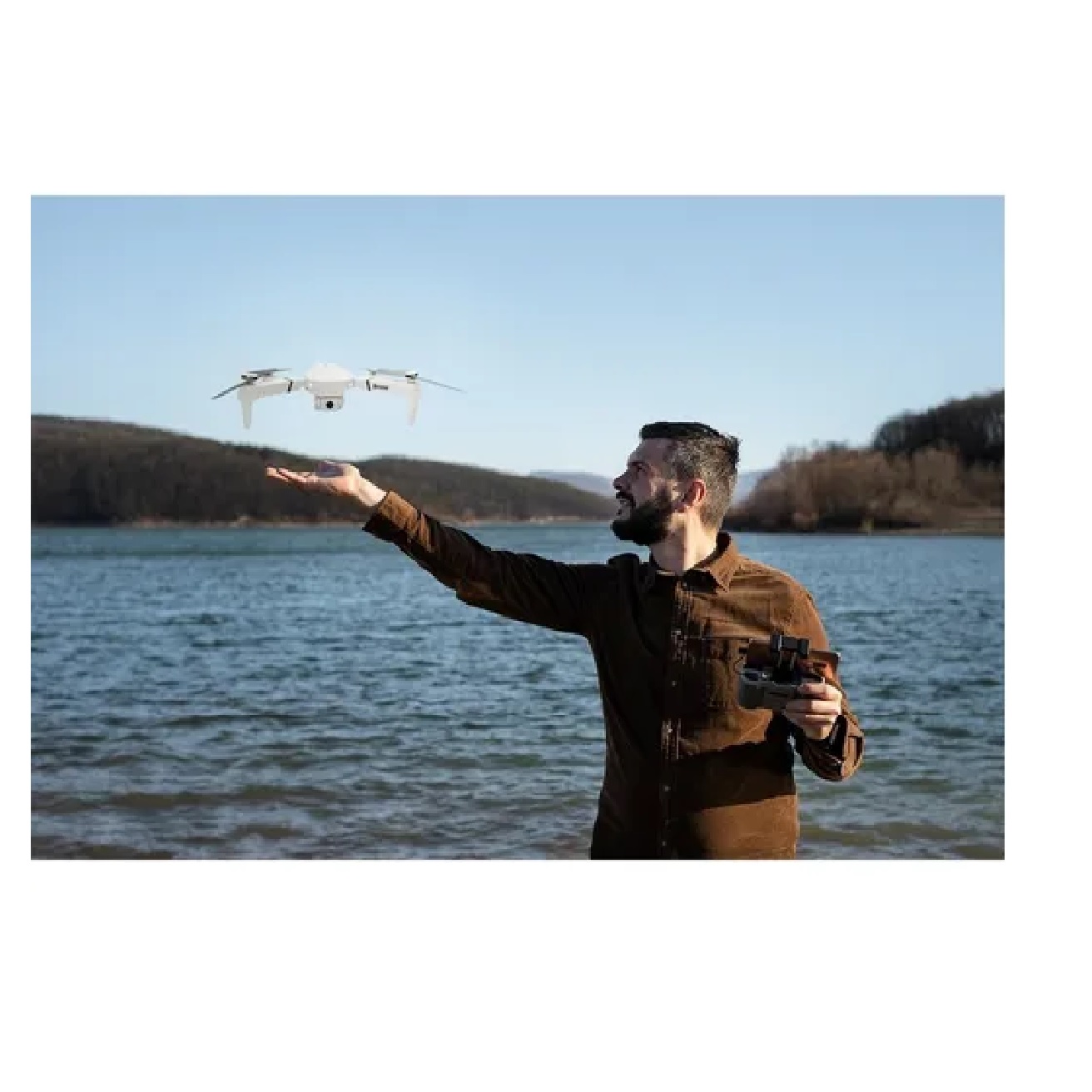 Mini Drone Con Cámara Cuadricoptero Control Remoto Y Estuche Gris