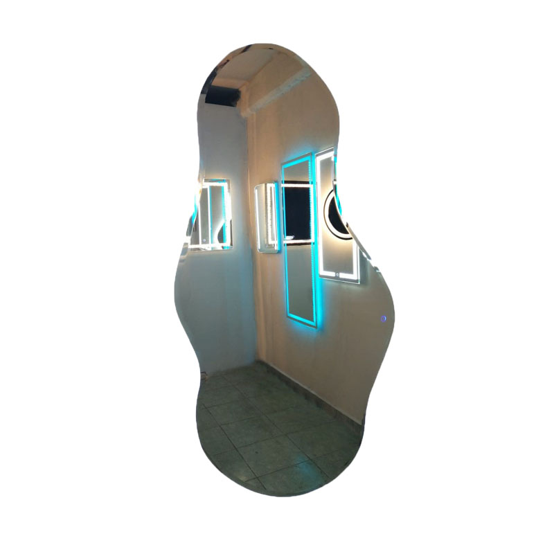 Espejo de forma irregular con luz led  para decoración ideal para baño, sala, comedor, habitación y escaleras, moderno, Casa Renueva, Jizan