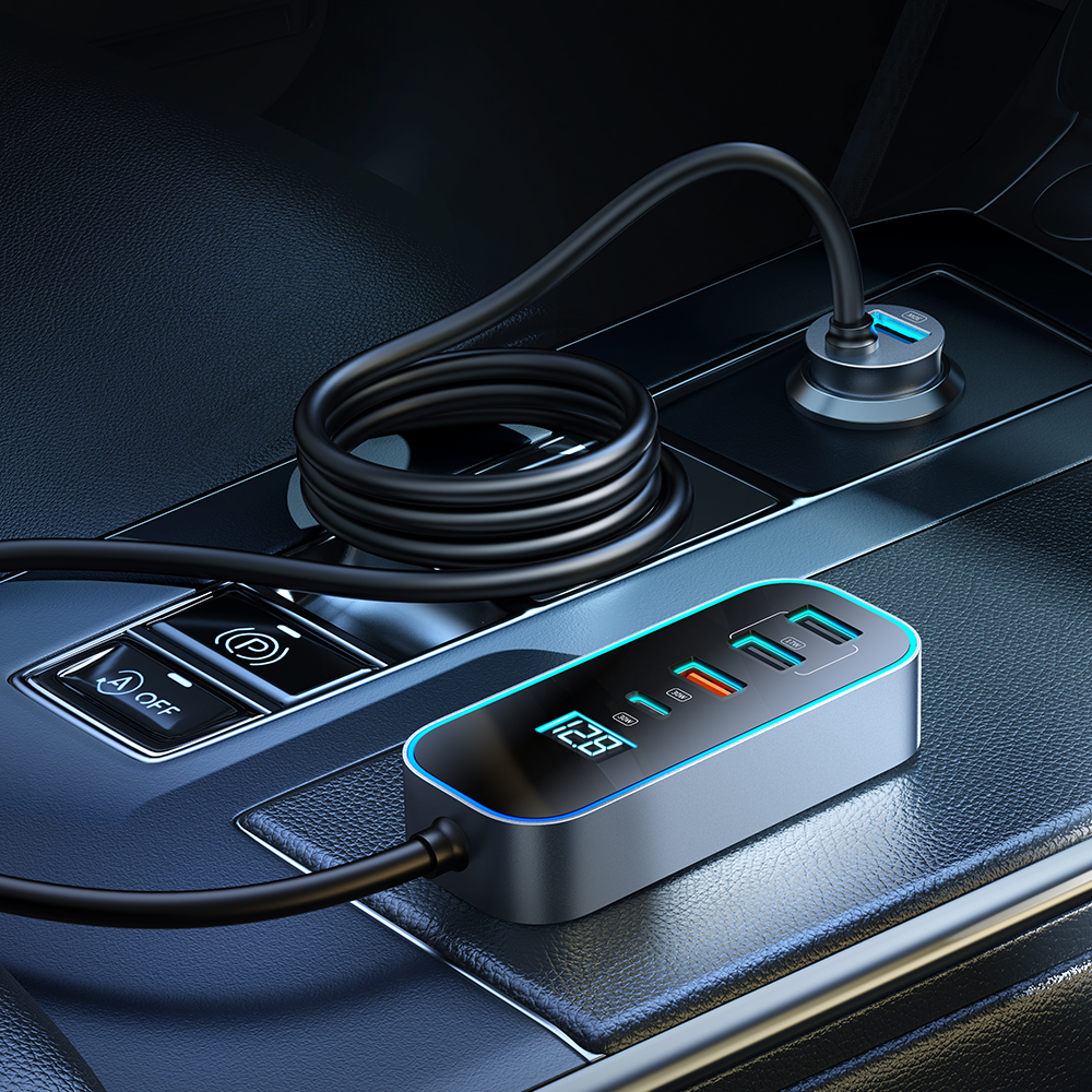 Multicontacto para Auto con 4 Puertos USB y 1 USB-C 107W.
