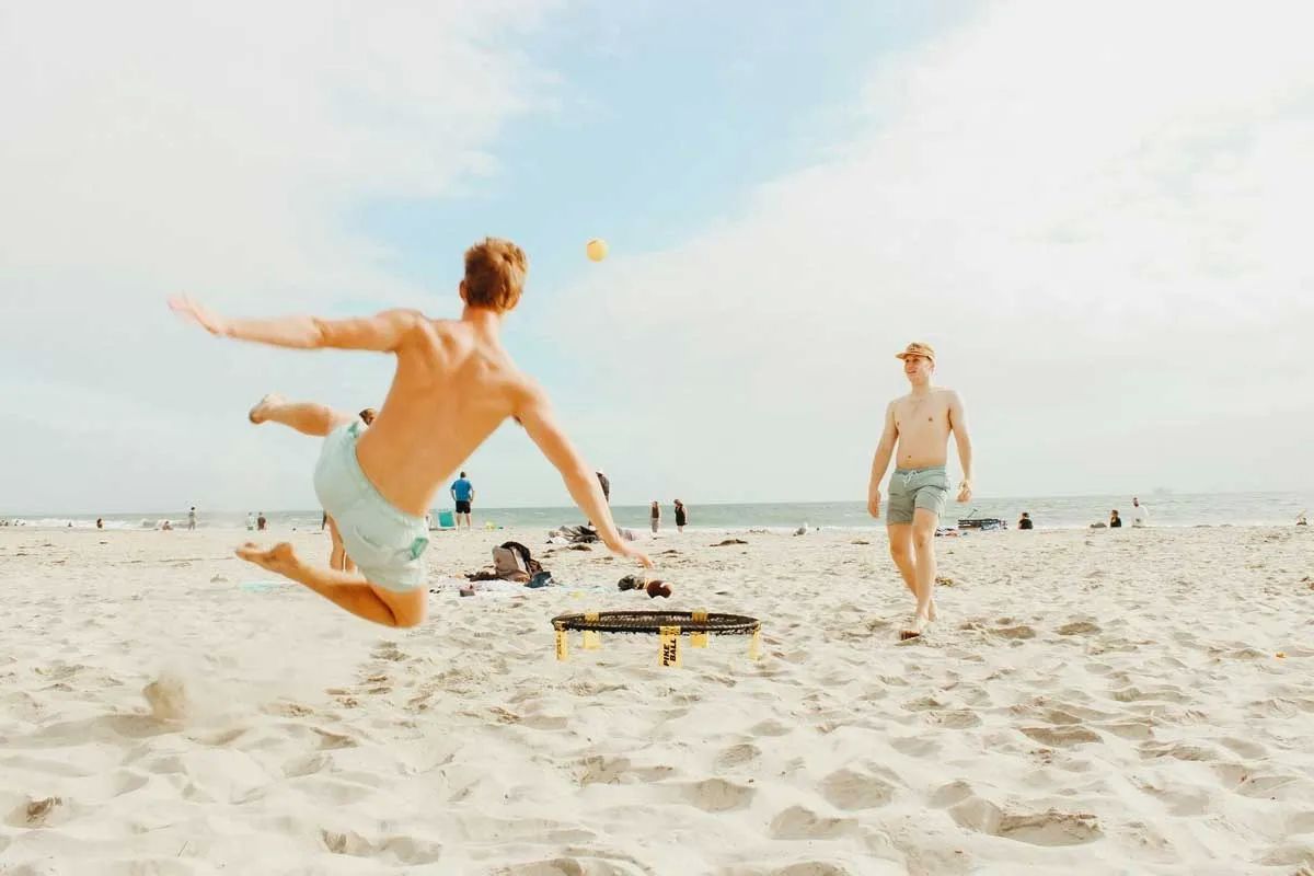 Equipo Juego De Pelota Spikeball Rookie Kit Red Y 1 Pelota
