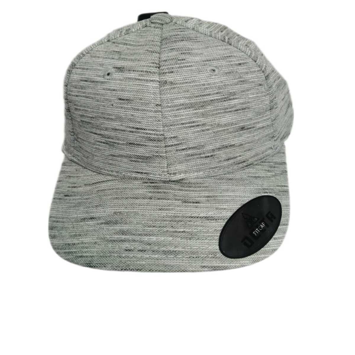 Gorra Gris Deportiva Moderna Moda Lisa Fit Cap Modelo Delta 