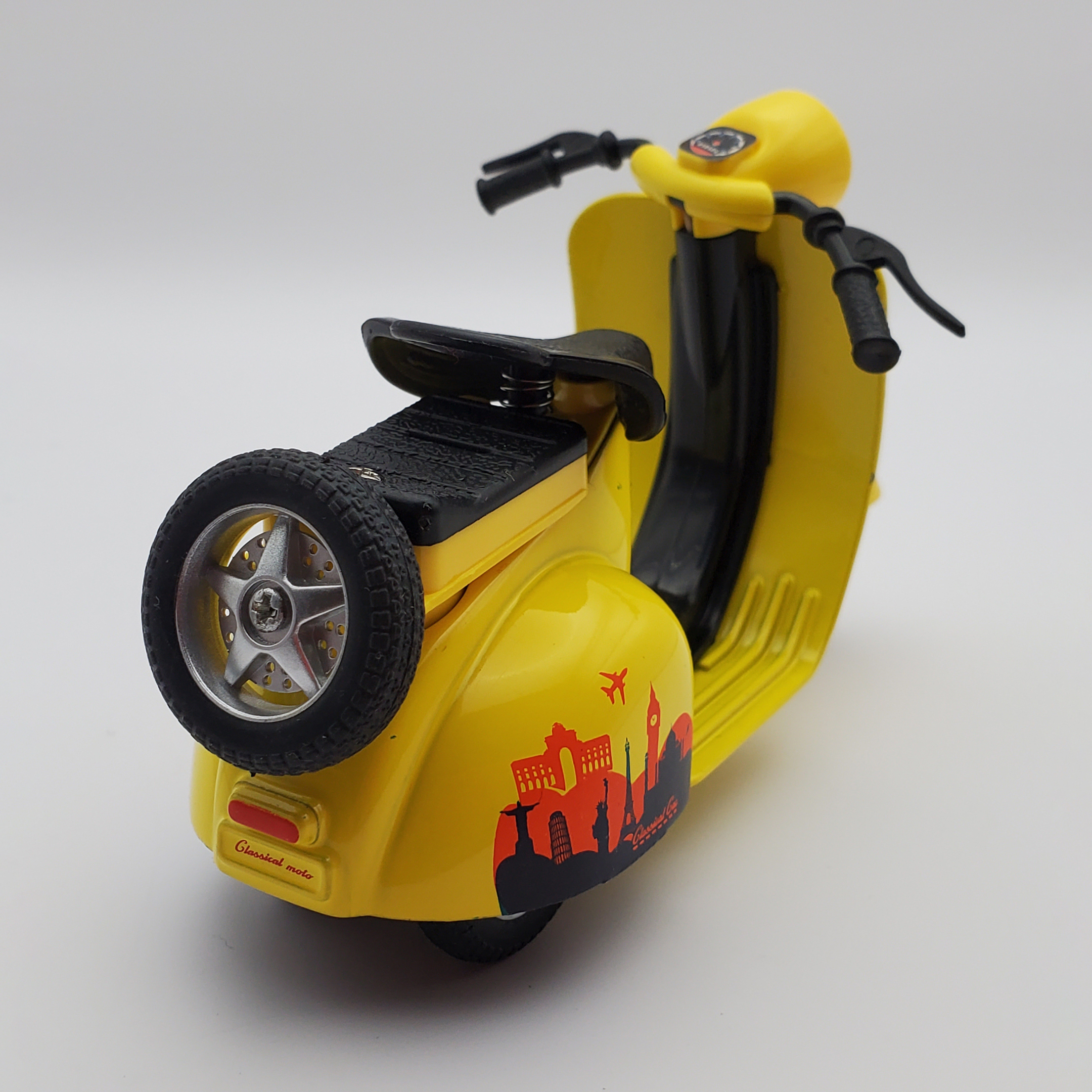 Motoneta Clásica Metal De Fricción Luz Y Sonido