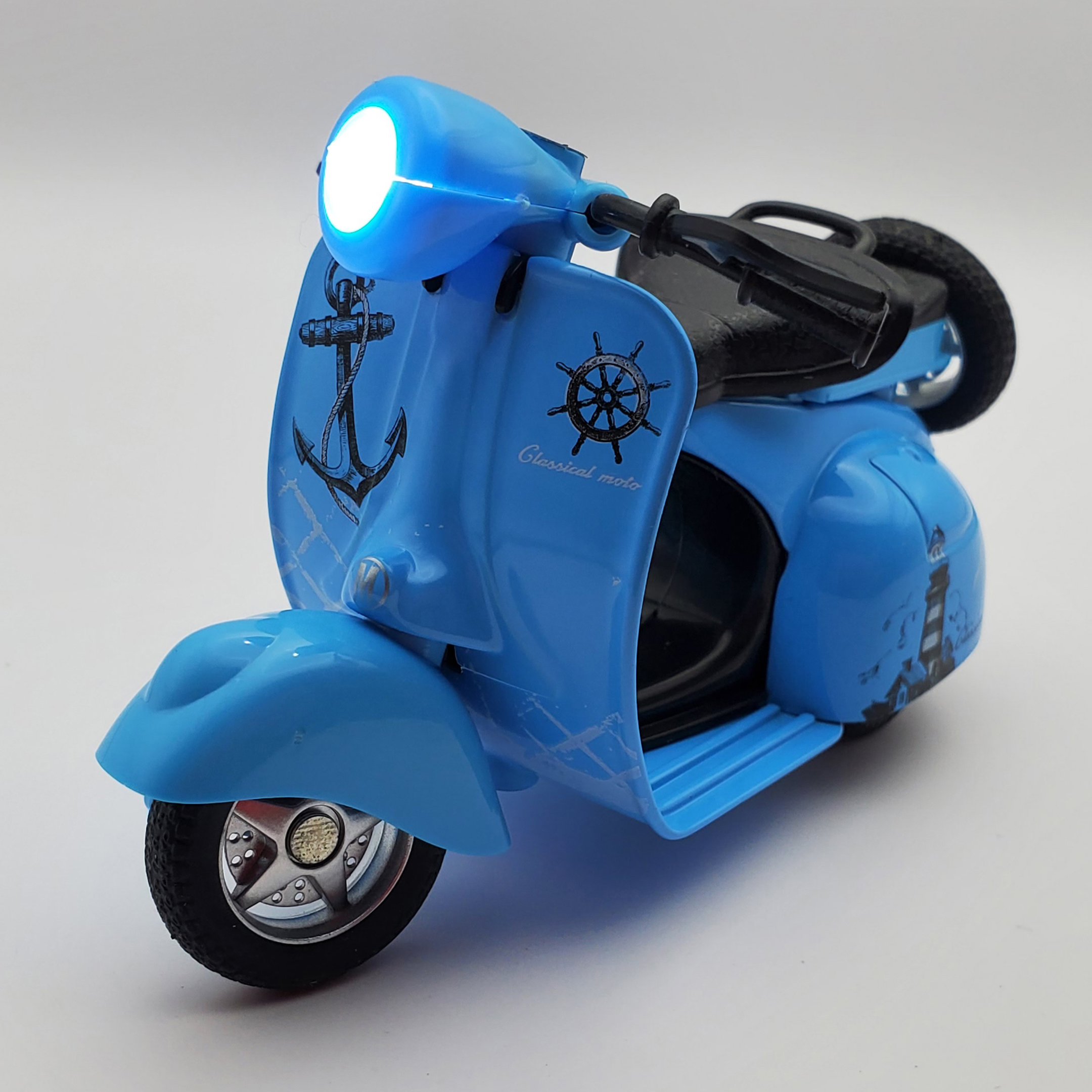 Motoneta Clásica Metal De Fricción Luz Y Sonido