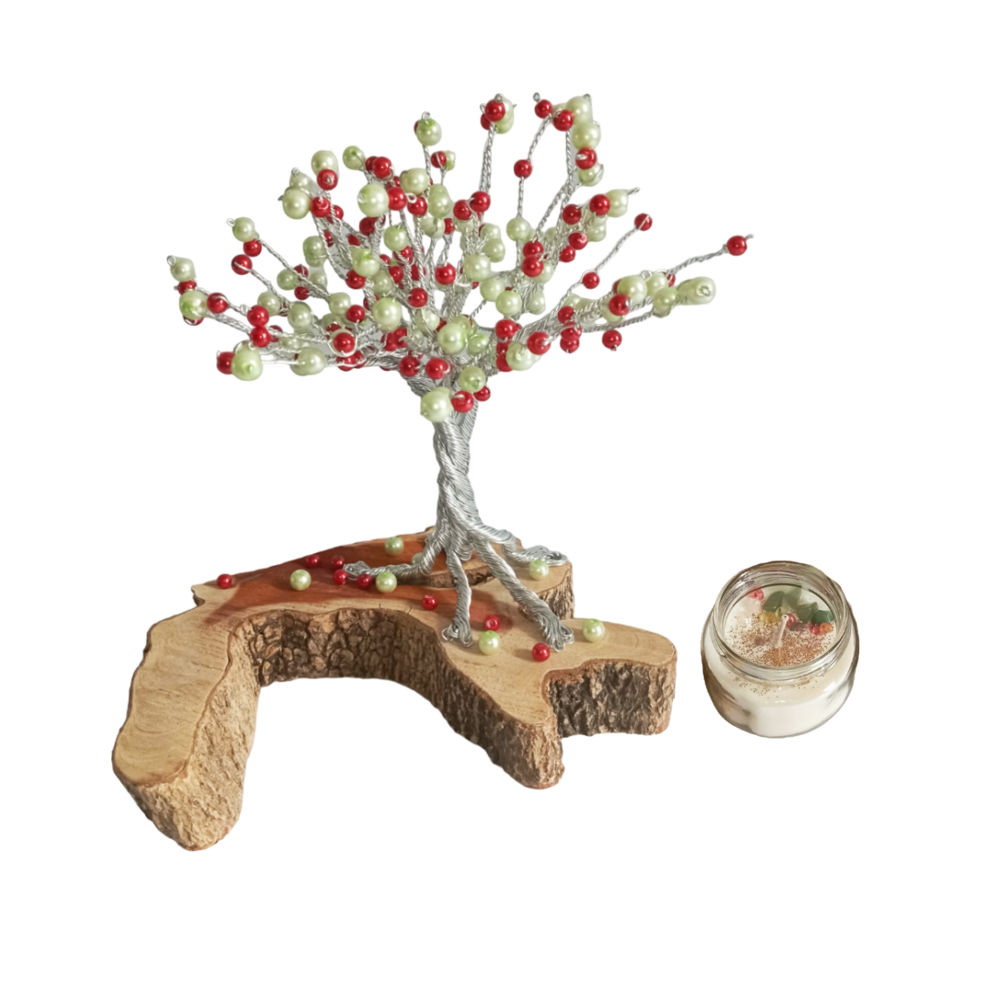 Árbol Colorido De Alambre de Aluminio con Cuentas Verdes y Rojas, Sobre Base de Tronco de Madera Natural + Vela Blanca de Soja