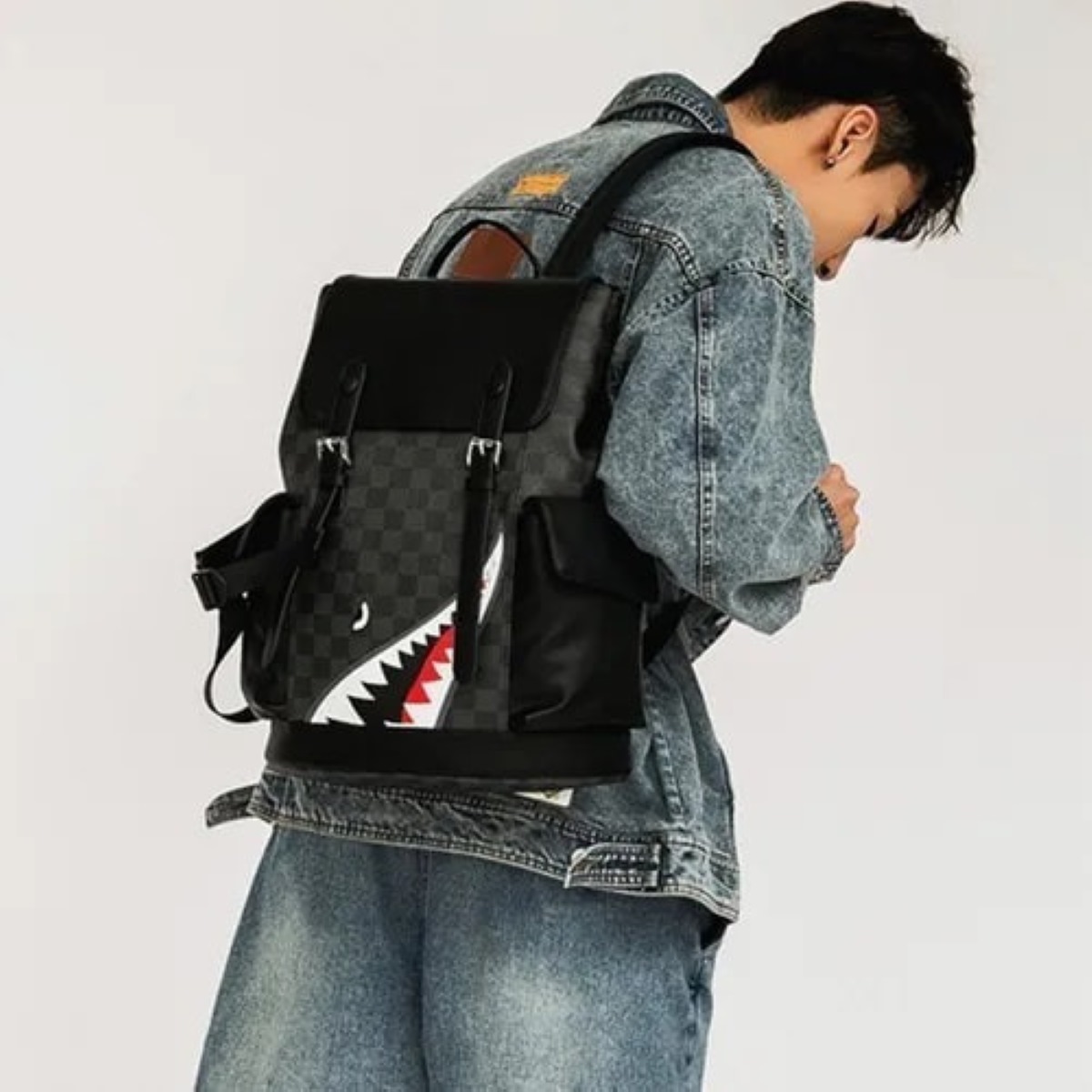 Mochila Hombre De Cuero Suave Diseño Tiburon