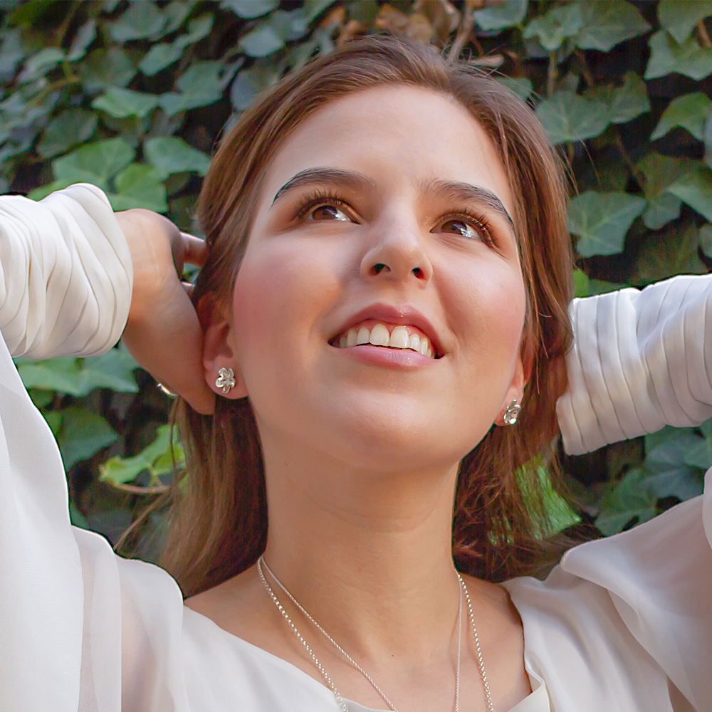 Aretes flor de plata .925, Colección Floral, Joyería para Mujer de Anante Joyería