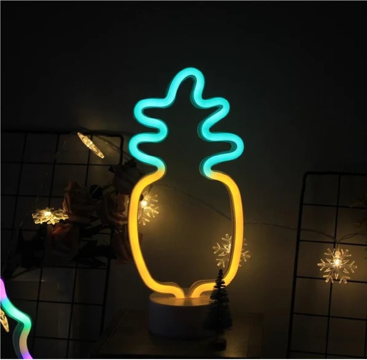 Lampara LED en Forma de Piña Neon