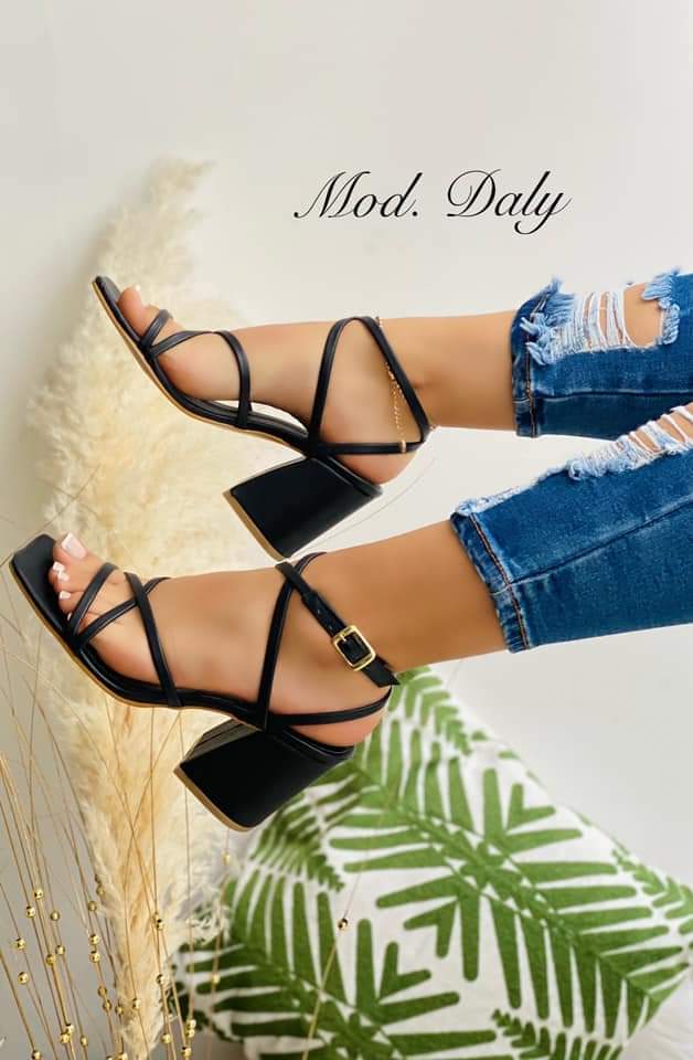 Sandalia Tacón Ancho Alto 6 o 7.5 Cm Tiras Delgadas Punta Cuadrada Con Plantilla De Piel 100% Natural Envío Gratis Agregando dos Pares de Productos Yosmina.