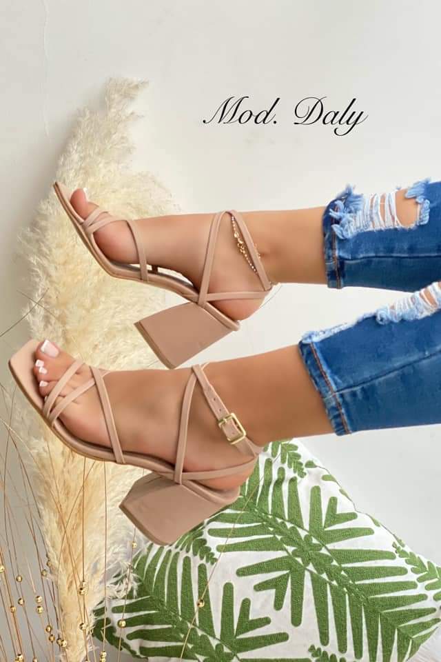 Sandalia Tacón Ancho Alto 6 o 7.5 Cm Tiras Delgadas Punta Cuadrada Con Plantilla De Piel 100% Natural Envío Gratis Agregando dos Pares de Productos Yosmina.