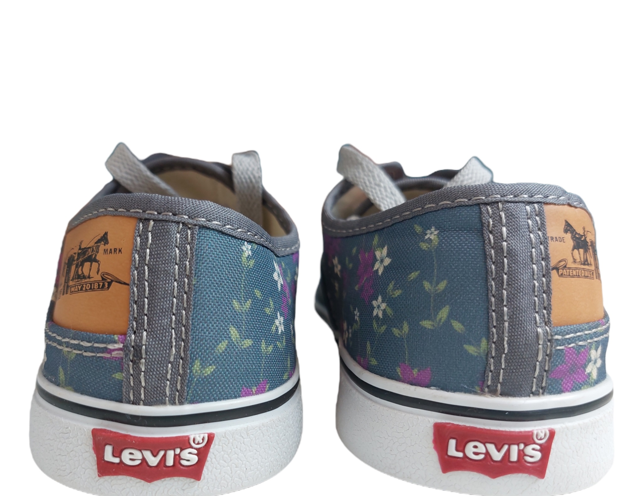 Tenis Flores LEVIS