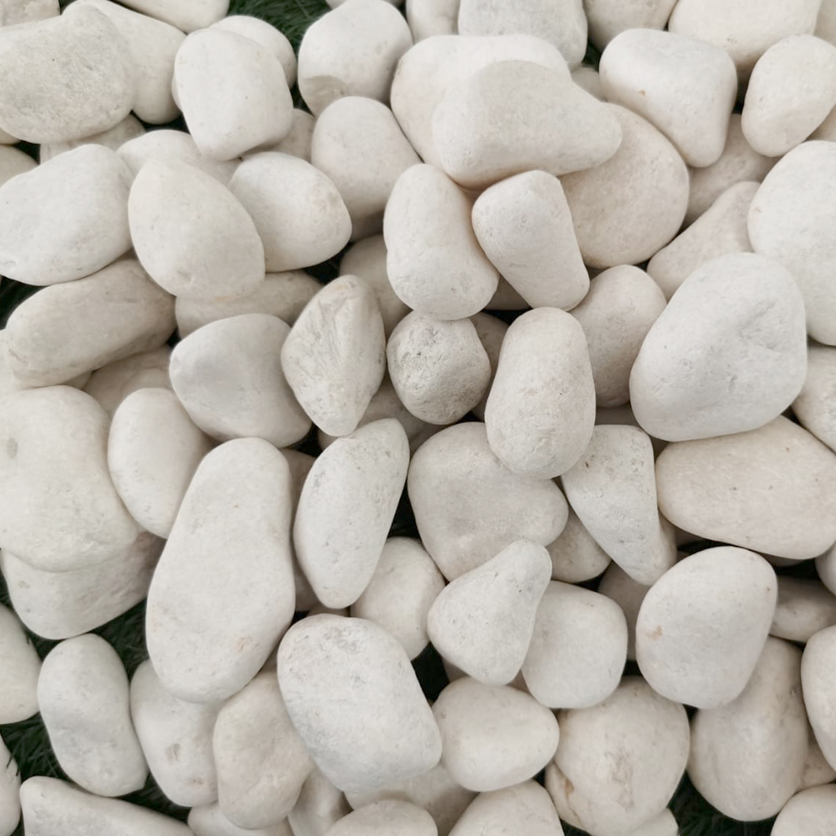 Piedra decorativa Onix Blanca de 1 1/2"