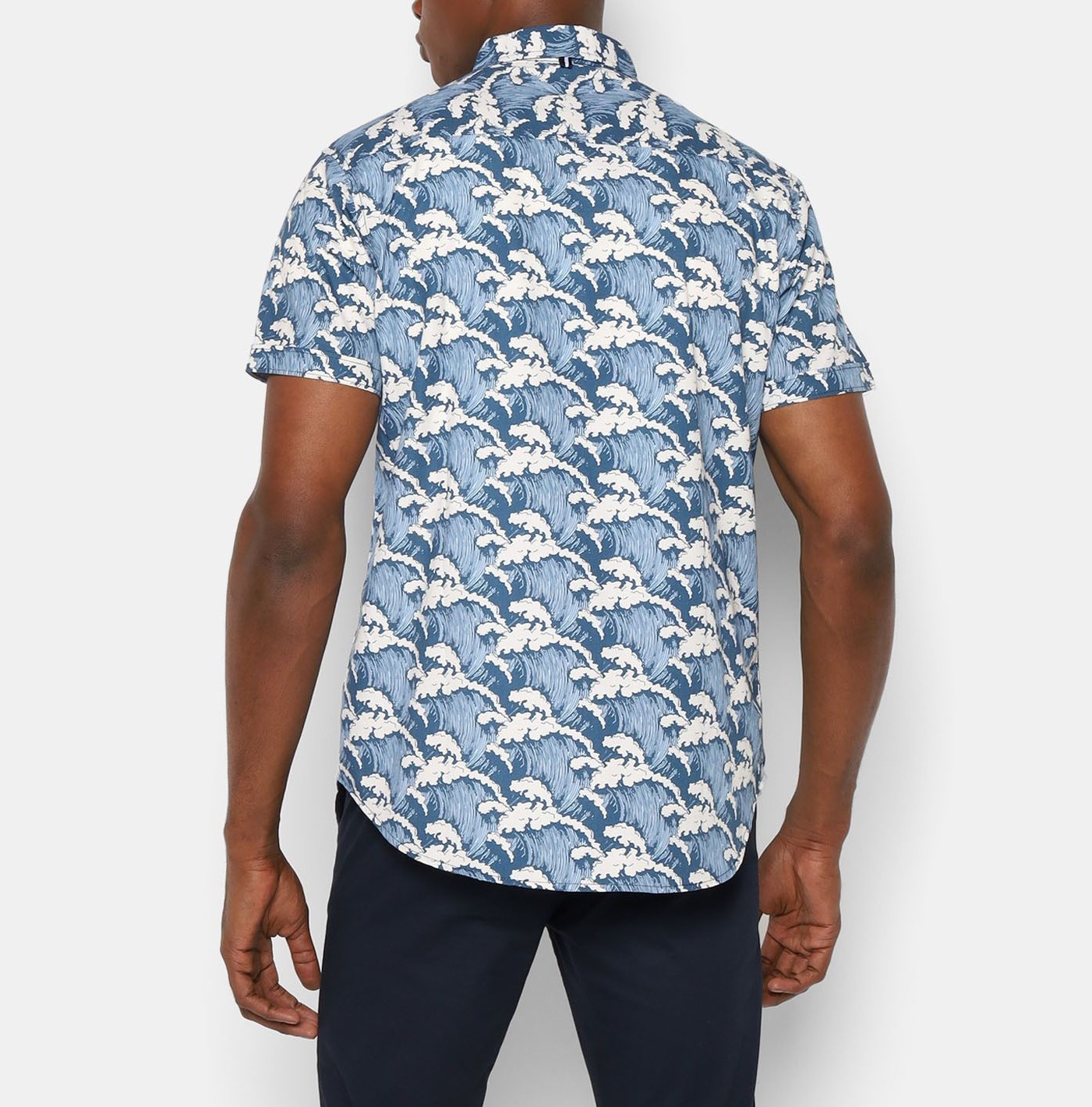 Camisa Manga Corta Stitches & Rivets - Estampado de olas