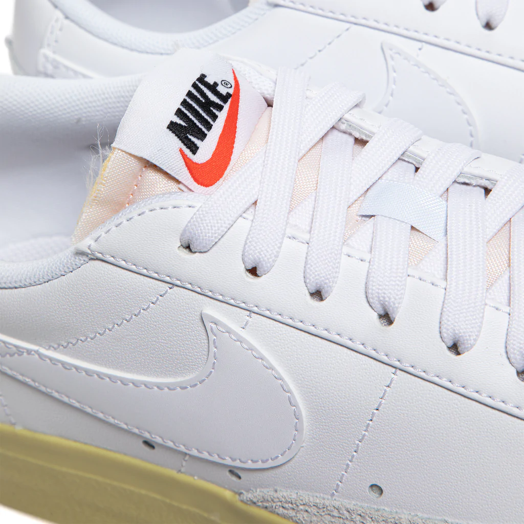 Tenis Nike Blazer Low Platform Dama DJ0292-109
