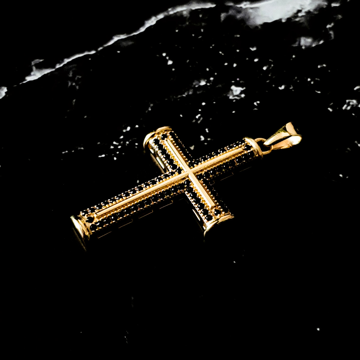 Dije cruz de oro de 10k Hombre con piedra zirconia negra, incluye certificado y caja de regalo, regalo para hombre