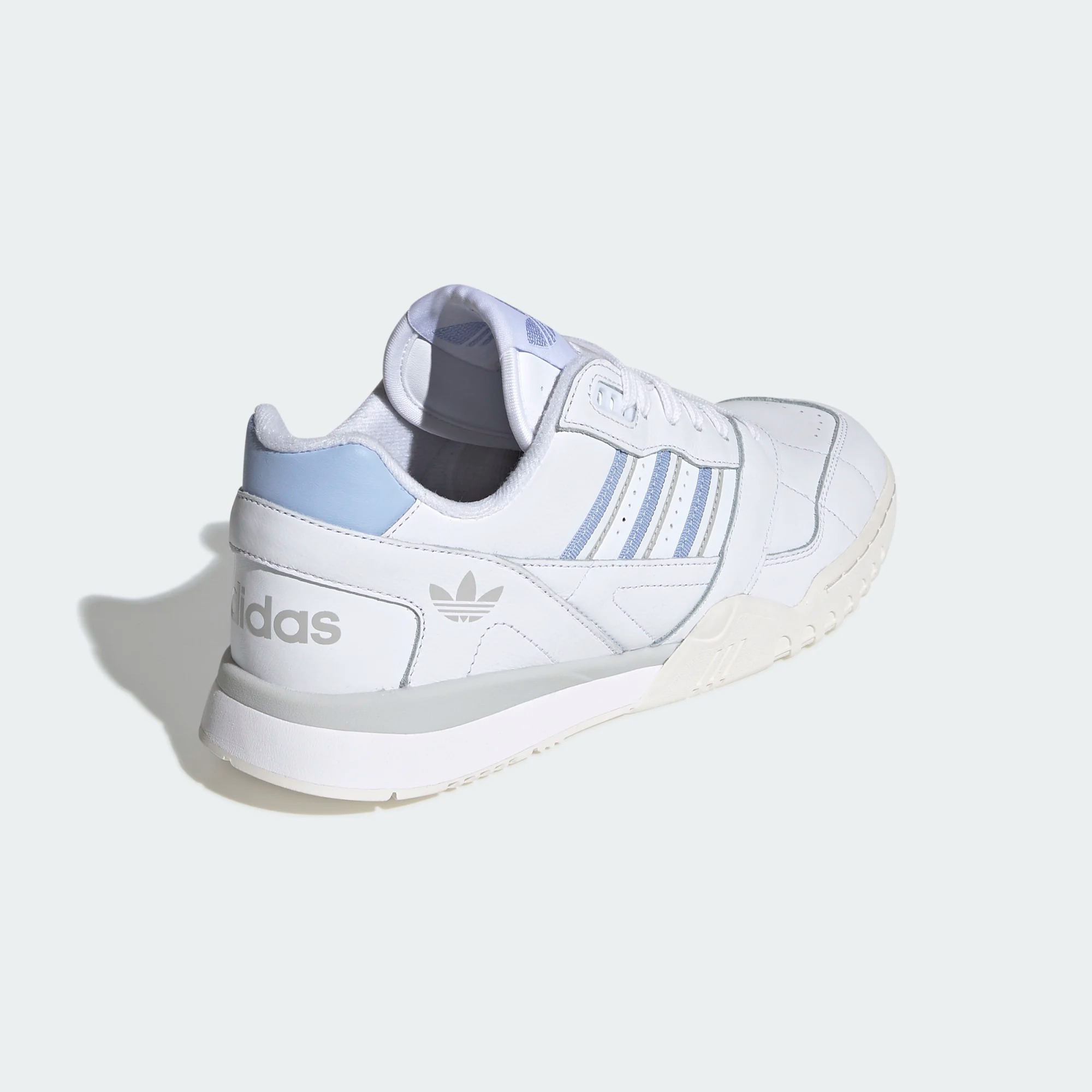 Tenis Trainer Adidas AR Trainer W, blancos