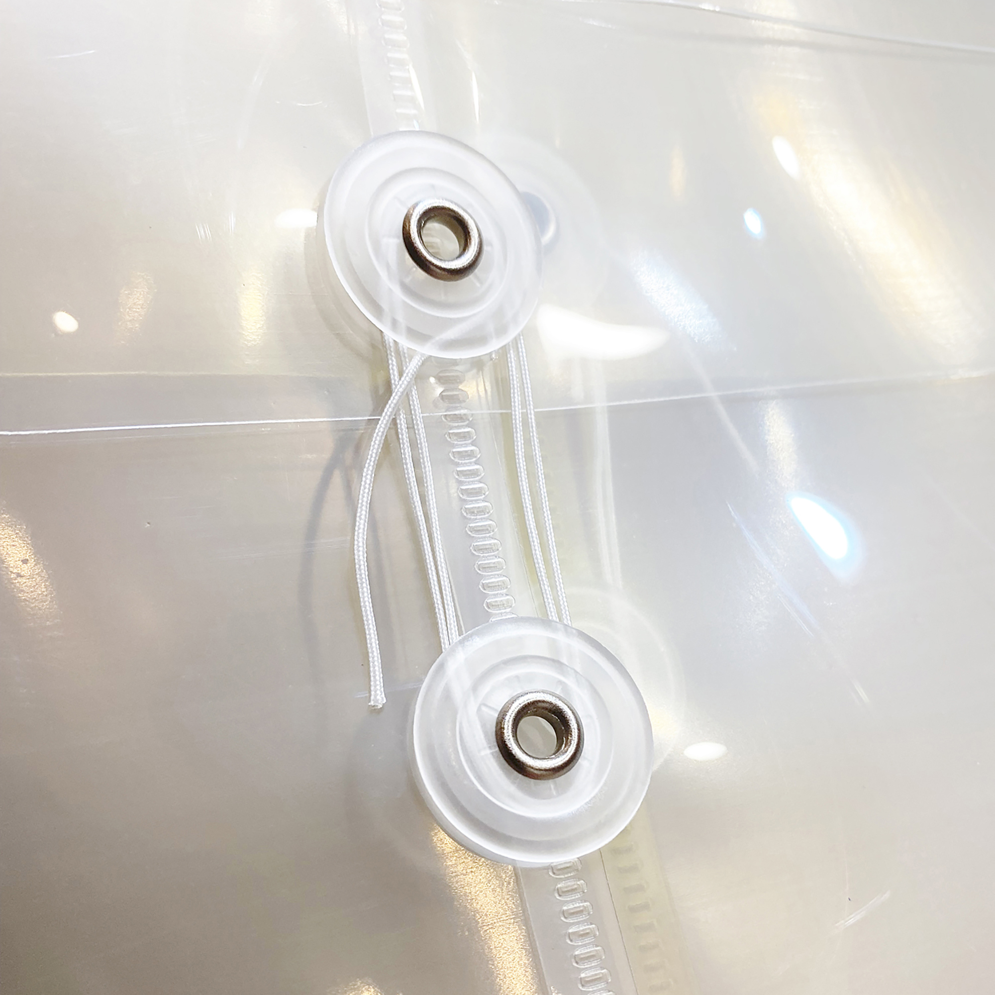 Sobre Plastico tamaño Oficio Vertical con hilo Color surtido 12 pzas