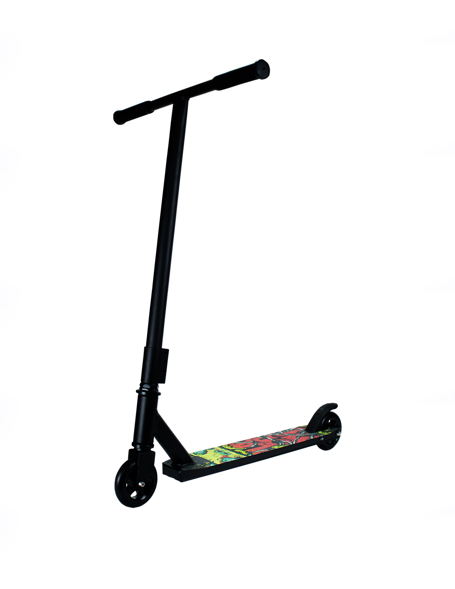 Scooter semiprofesional color negro para trucos en rampa modelo 230
