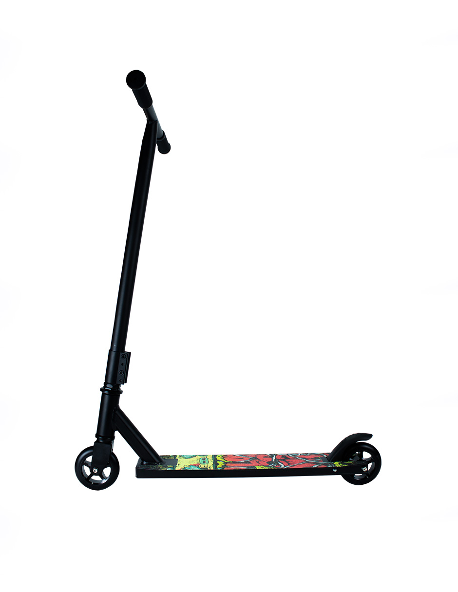 Scooter semiprofesional color negro para trucos en rampa modelo 230