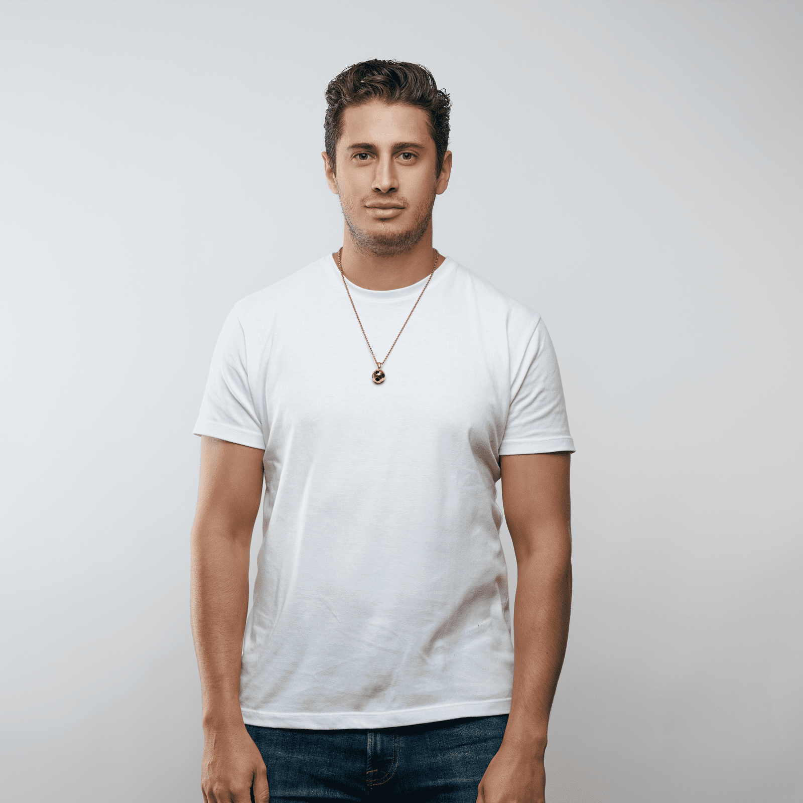 LUCKMAN Collar Hombre de Balón de Fútbol Soccer, Cadena con Dije, Acero Inoxidable Baño de Oro 18k - Modelo Mondo