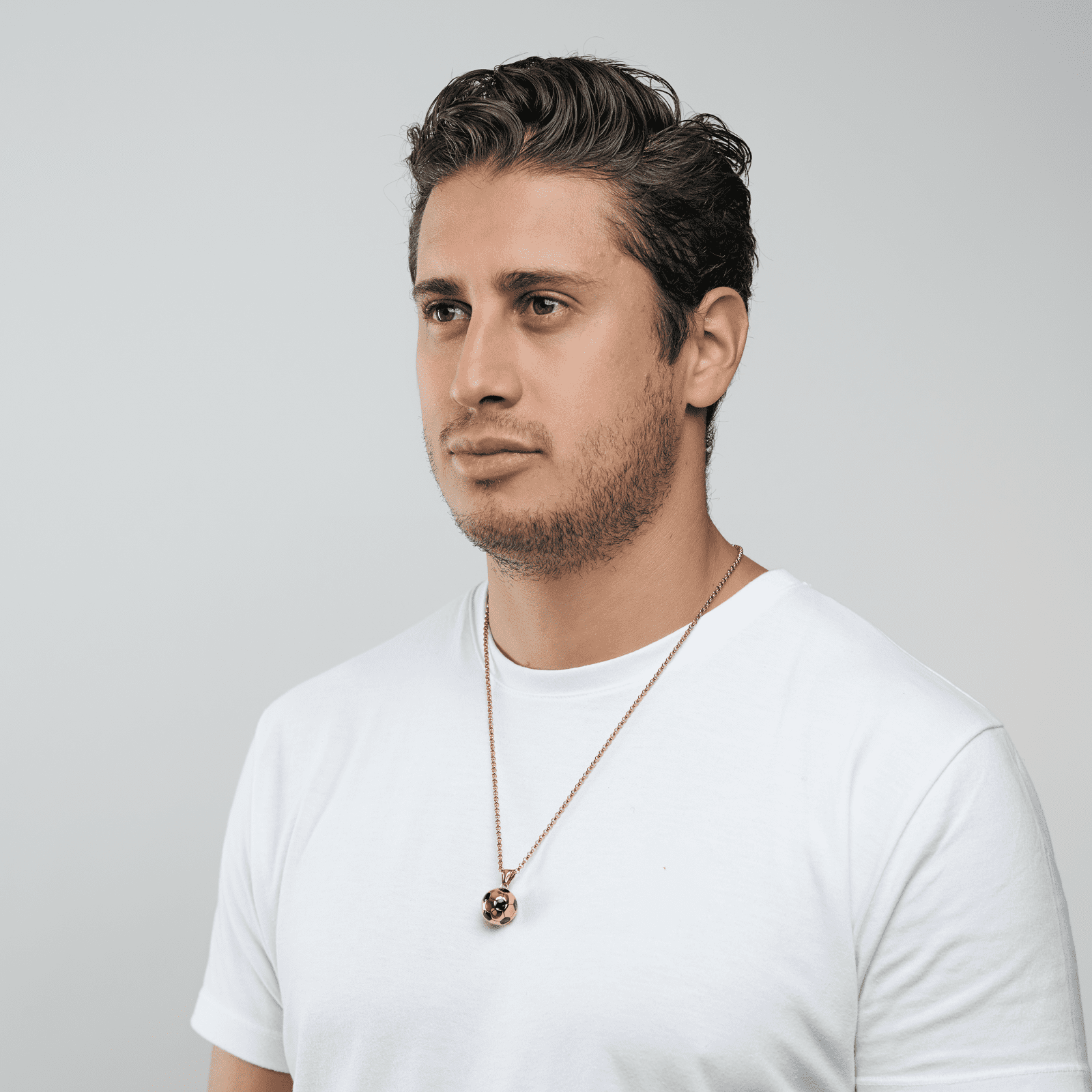 LUCKMAN Collar Hombre de Balón de Fútbol Soccer, Cadena con Dije, Acero Inoxidable Baño de Oro 18k - Modelo Mondo