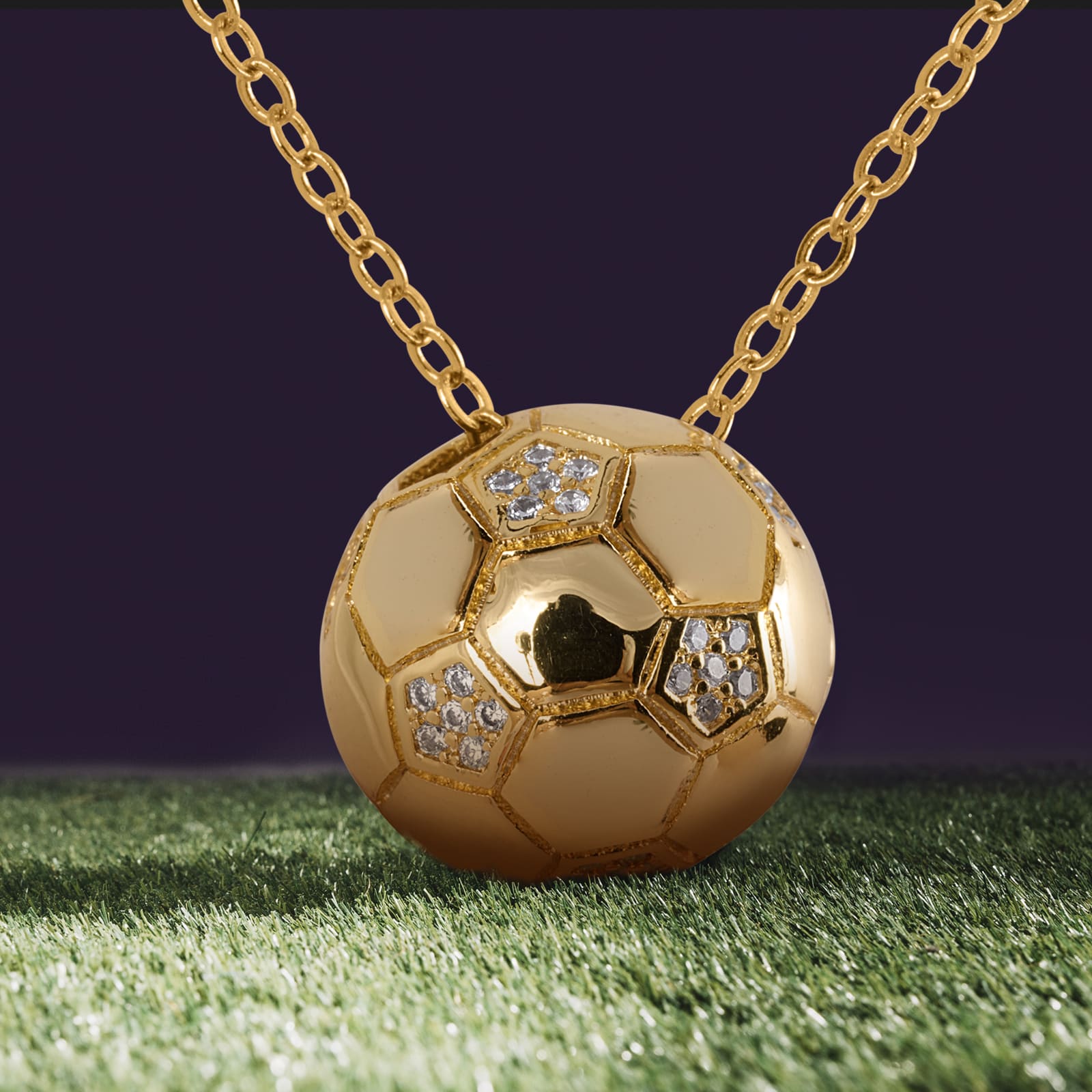 LuckyLy Collar Mujer de Balón de Fútbol Soccer con Zirconia Cúbica , Cadena y Dije con Baño de Oro 14k - Modelo Monda