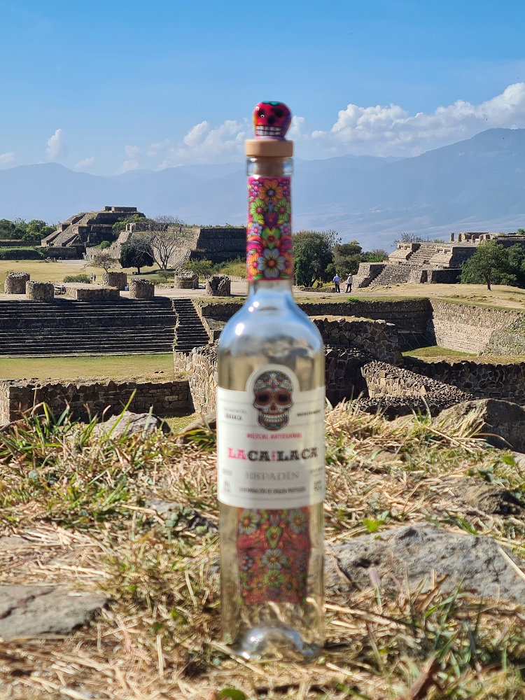 Mezcal Artesanal Laca Laca 100% Agave Espadín Joven 750ml.