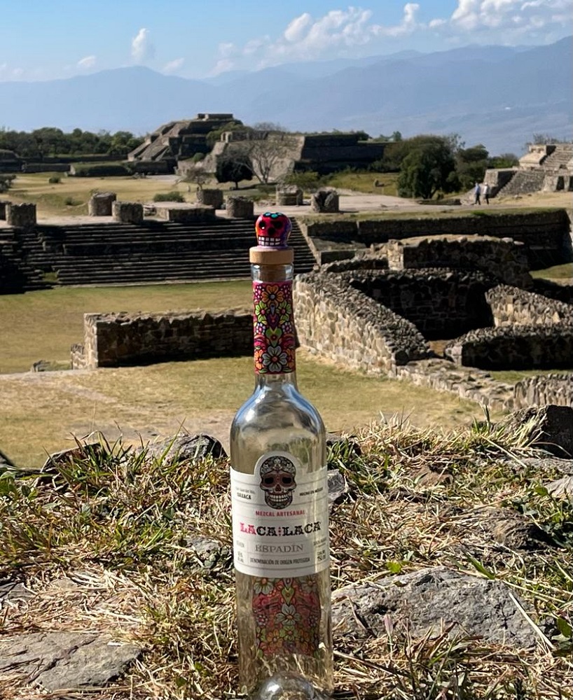 Mezcal Artesanal Laca Laca 100% Agave Espadín Joven 750ml.